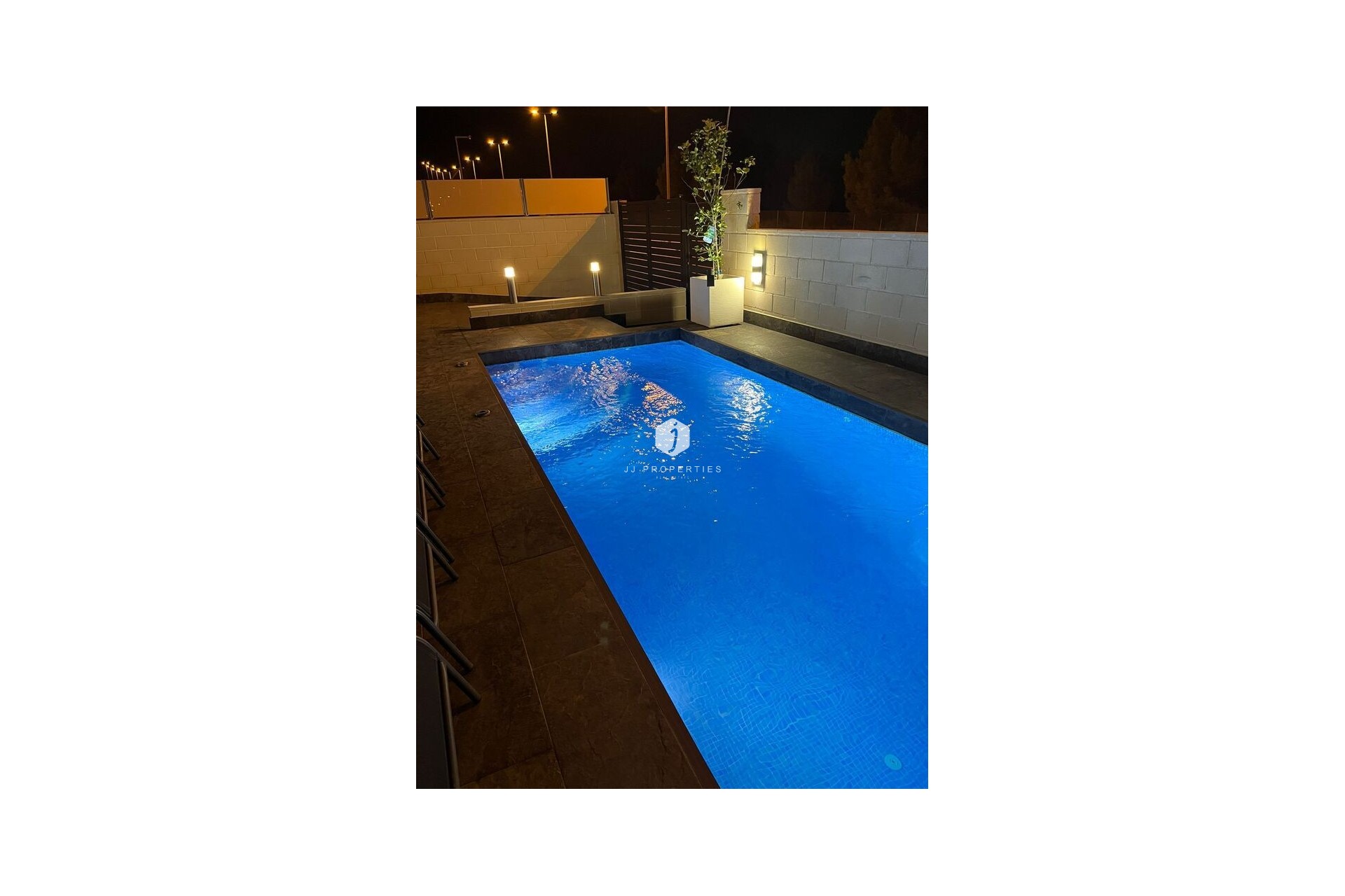 Aus zweiter Hand - Villa -
Orihuela Costa - Costa Blanca