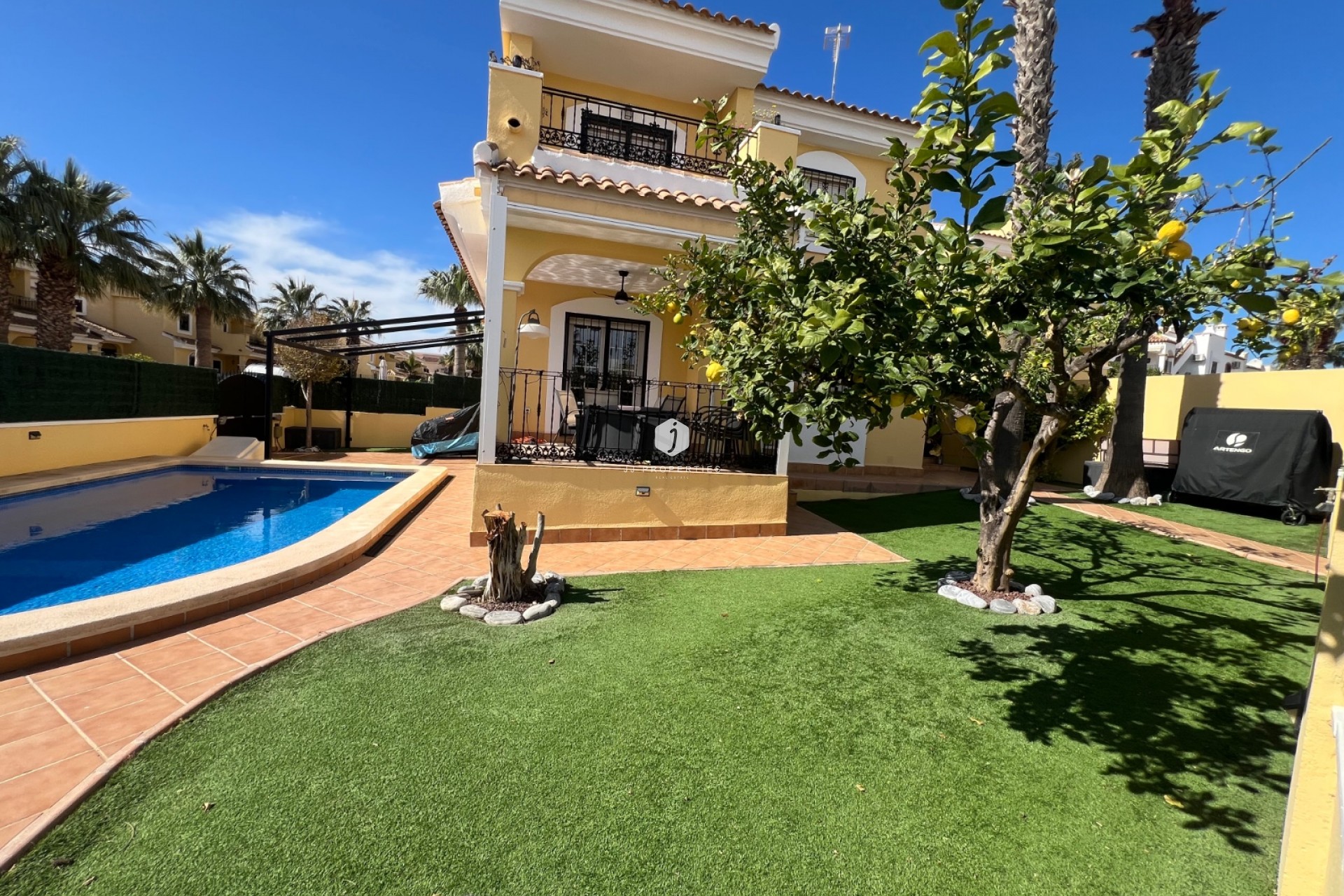 Aus zweiter Hand - Villa -
Orihuela Costa - Costa Blanca