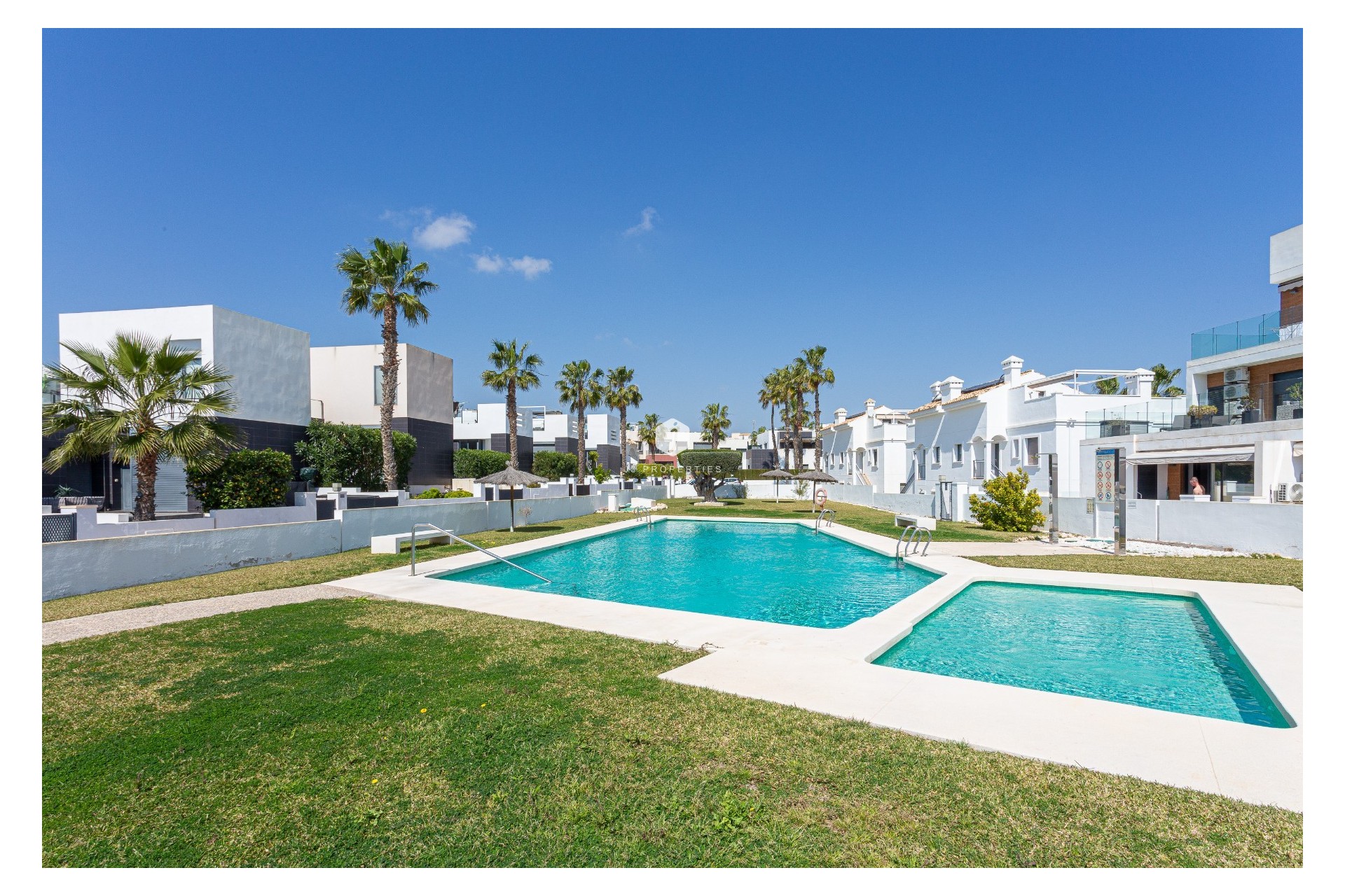 Aus zweiter Hand - Villa -
Orihuela Costa - Costa Blanca