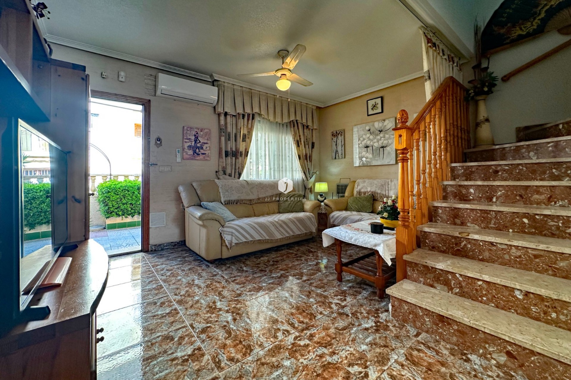 Aus zweiter Hand - Villa -
Orihuela Costa - Costa Blanca