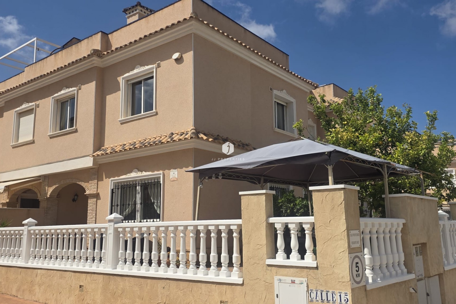 Aus zweiter Hand - Villa -
Orihuela Costa - Costa Blanca