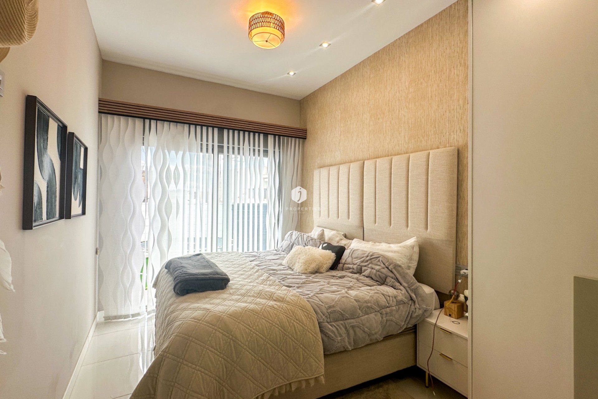 Aus zweiter Hand - Villa -
Orihuela Costa - Costa Blanca
