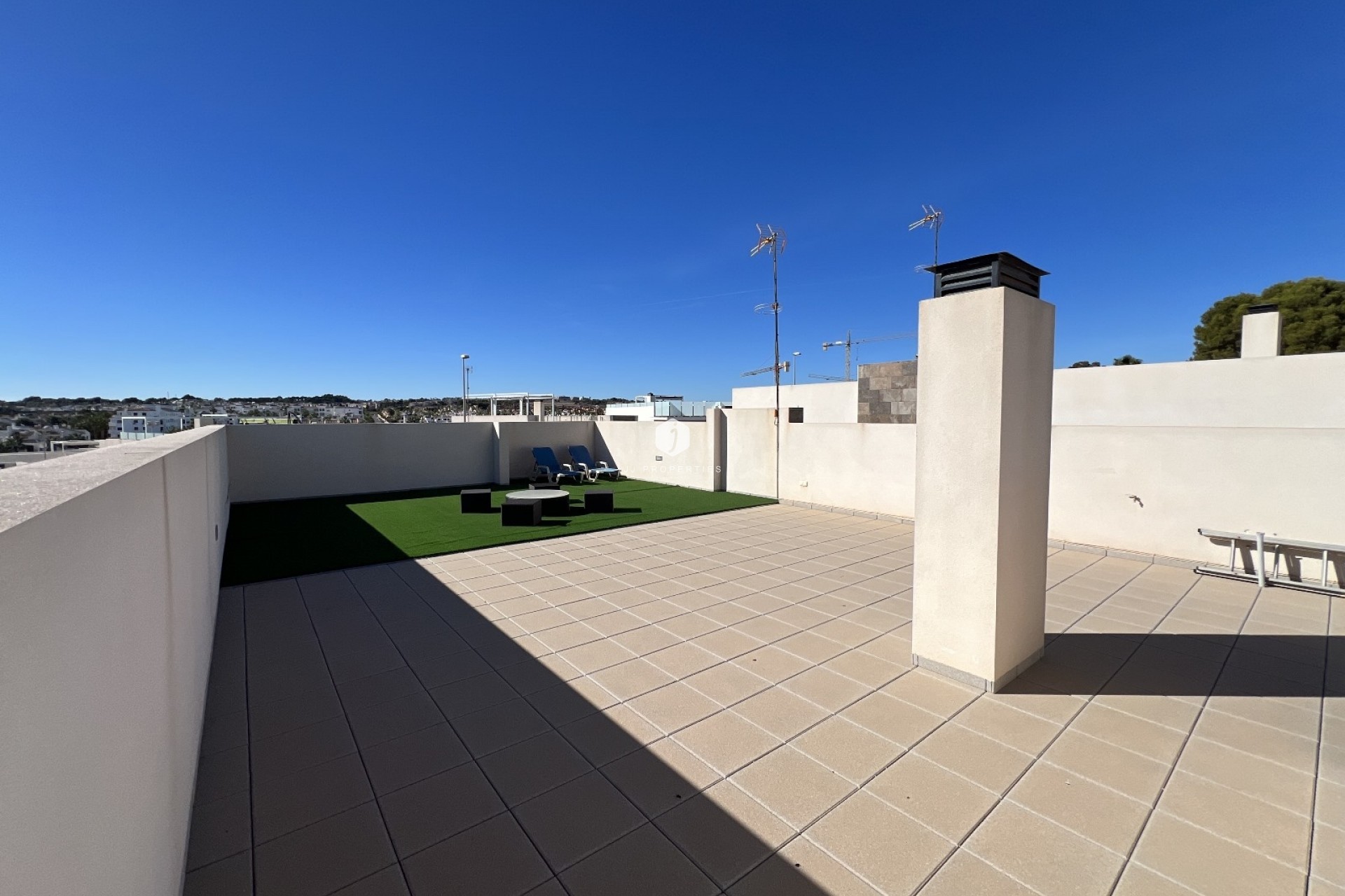 Aus zweiter Hand - Villa -
Orihuela Costa - Costa Blanca