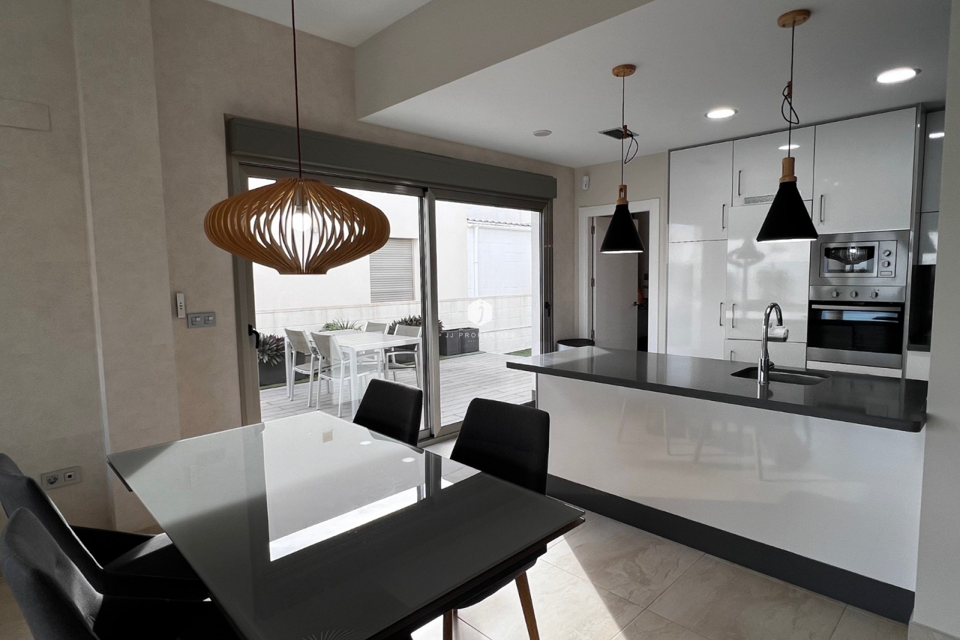 Aus zweiter Hand - Villa -
Orihuela Costa - Costa Blanca