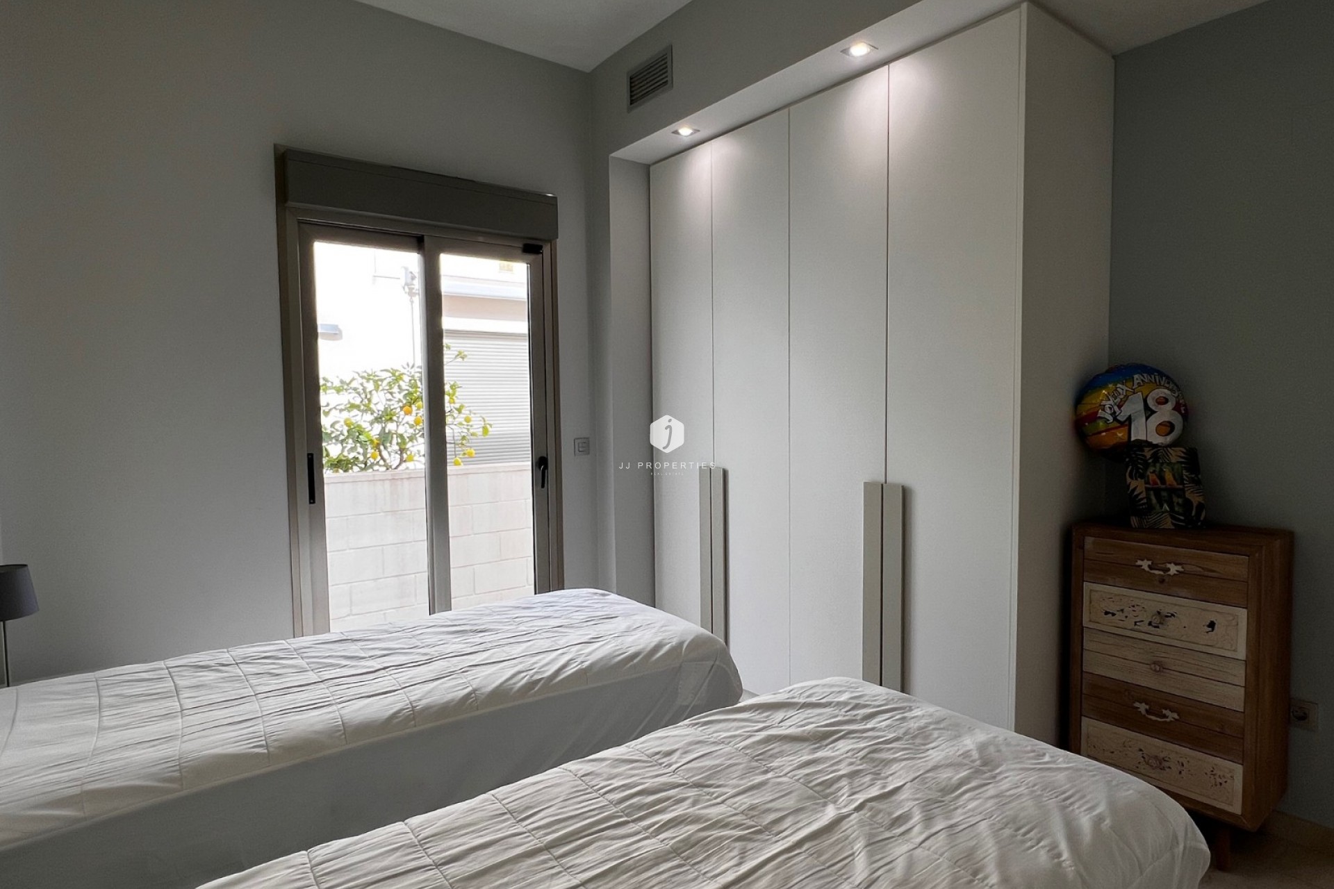 Aus zweiter Hand - Villa -
Orihuela Costa - Costa Blanca