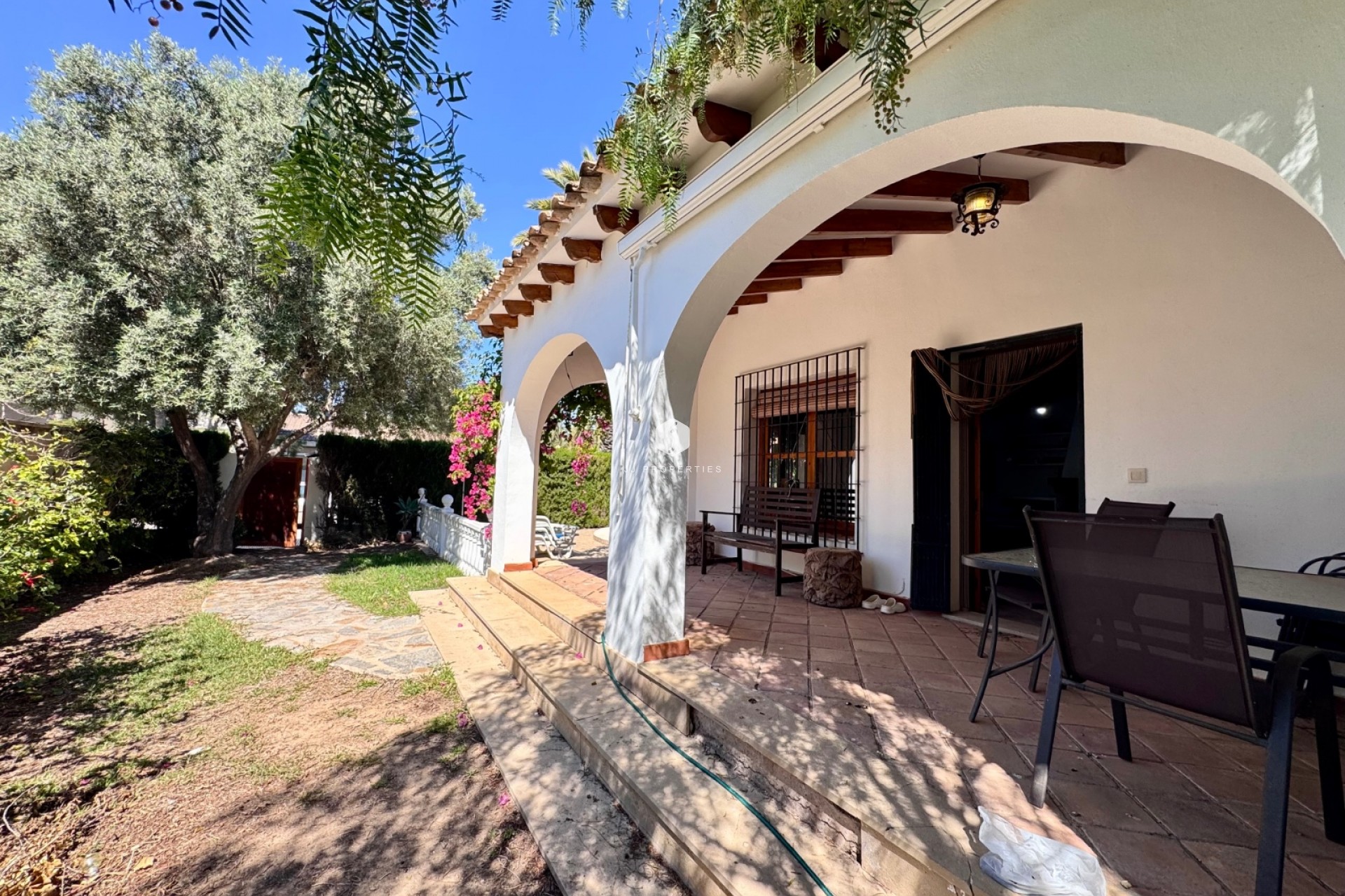 Aus zweiter Hand - Villa -
Orihuela Costa - Costa Blanca