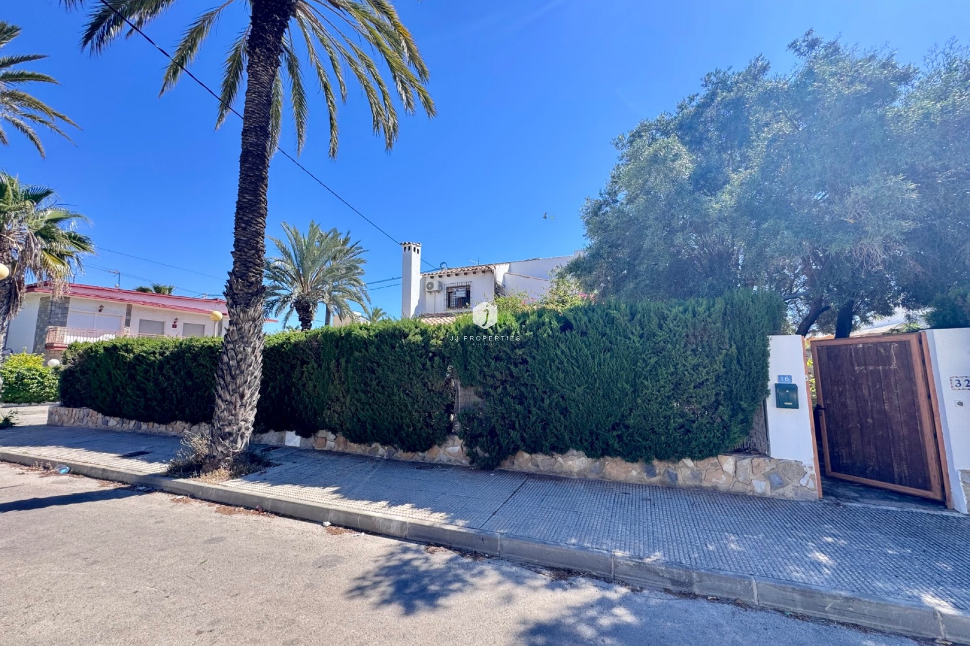 Aus zweiter Hand - Villa -
Orihuela Costa - Costa Blanca