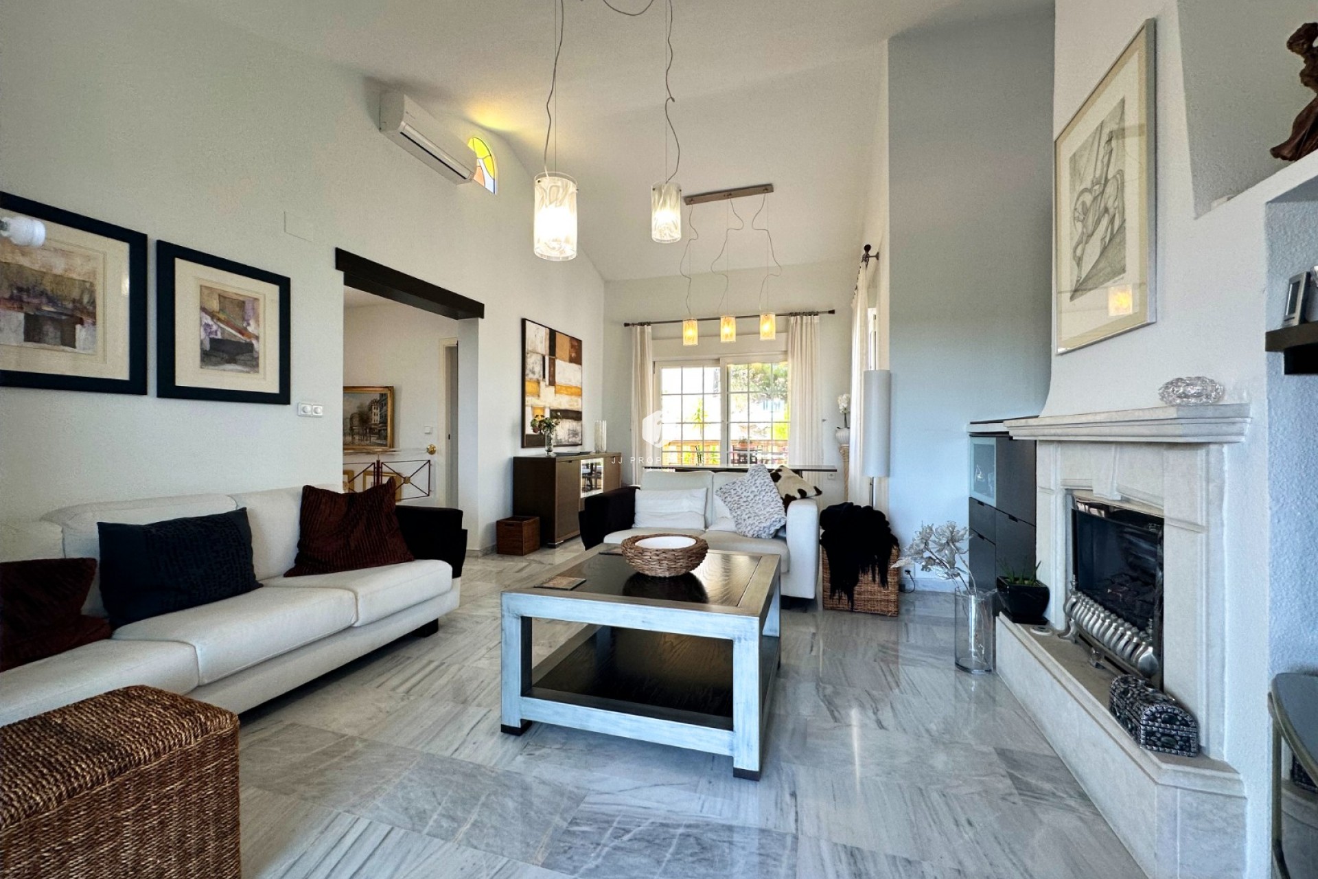 Aus zweiter Hand - Villa -
Orihuela Costa - Costa Blanca