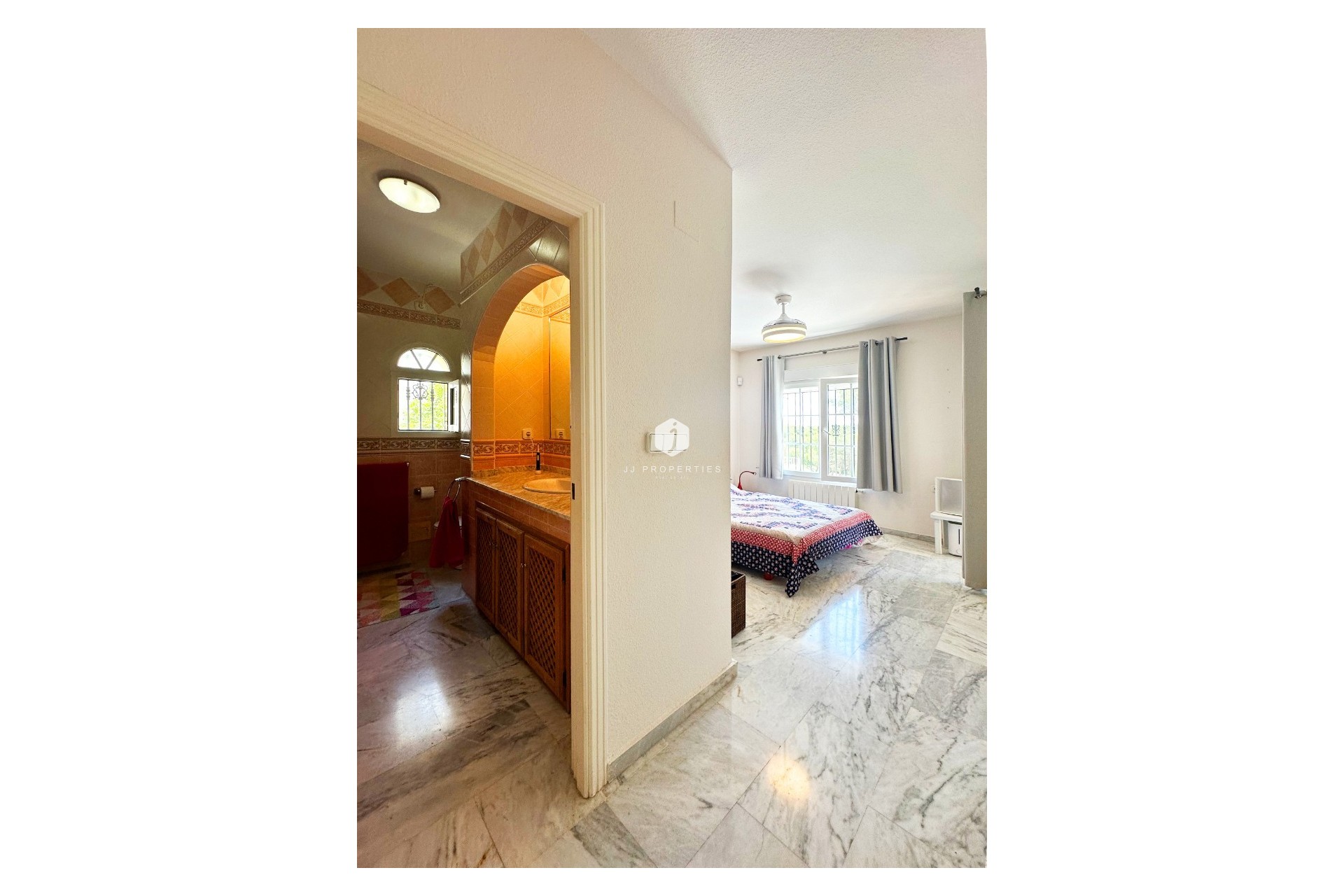Aus zweiter Hand - Villa -
Orihuela Costa - Costa Blanca