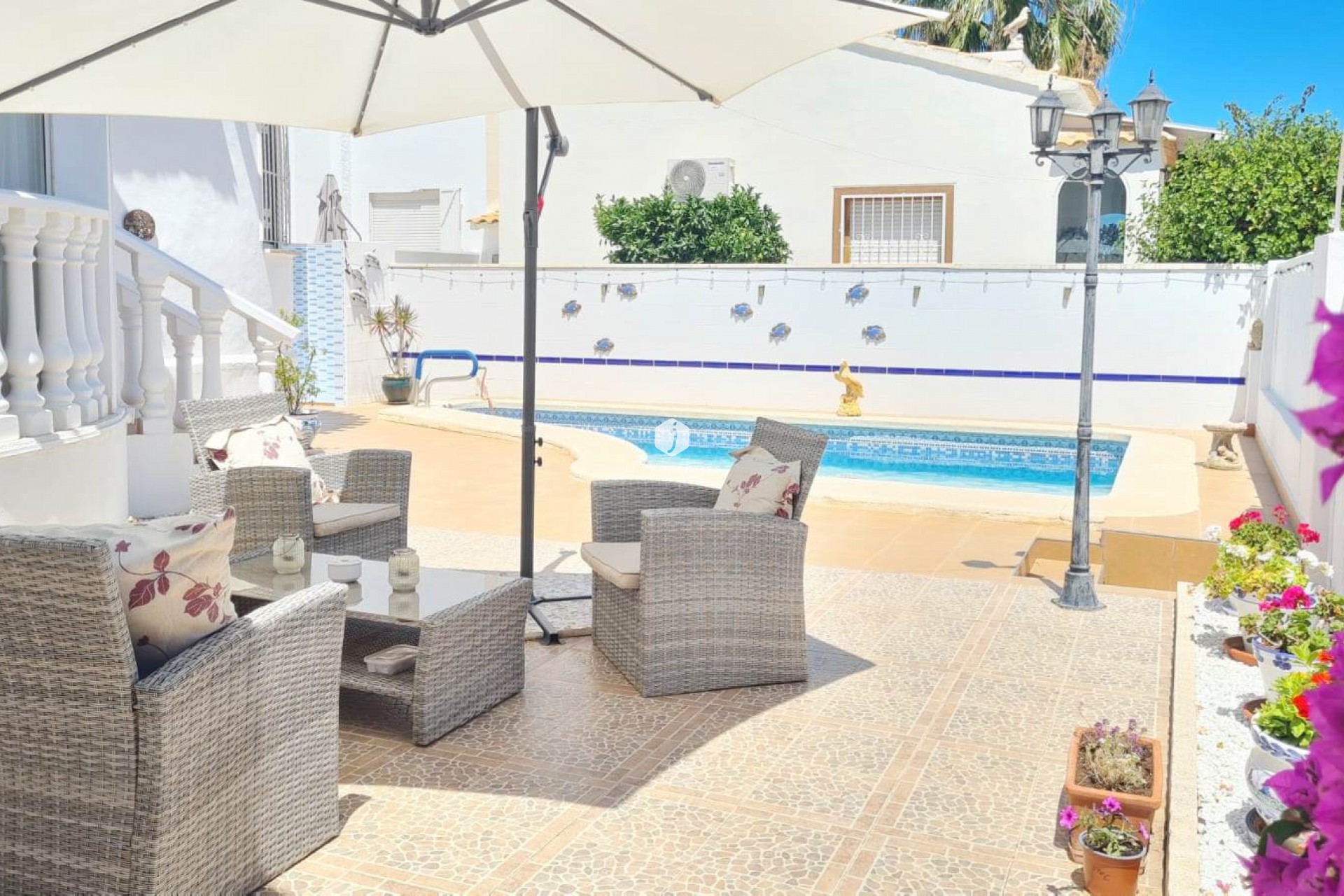Aus zweiter Hand - Villa -
Orihuela Costa - Costa Blanca