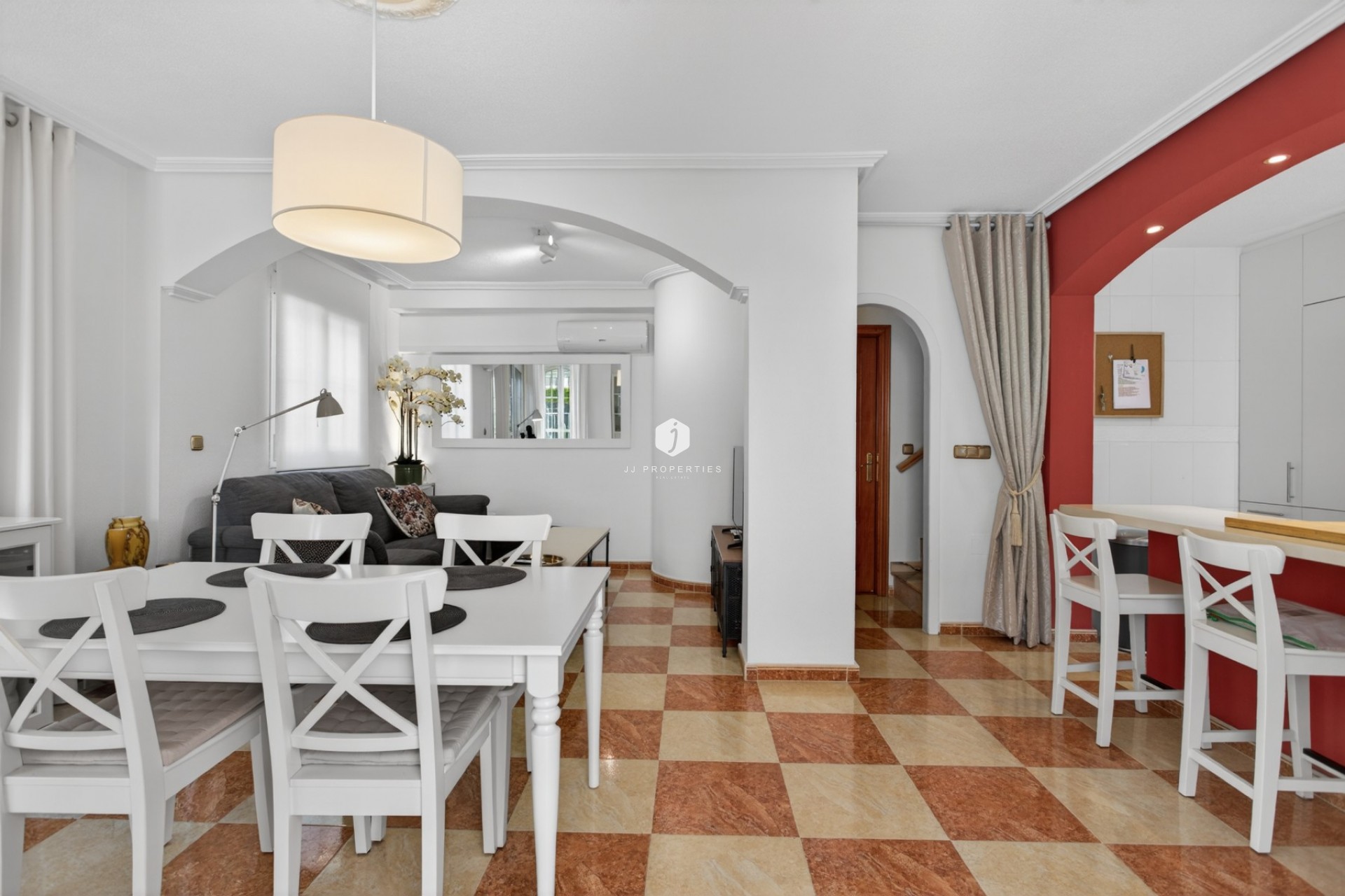Aus zweiter Hand - Villa -
Orihuela Costa - Costa Blanca