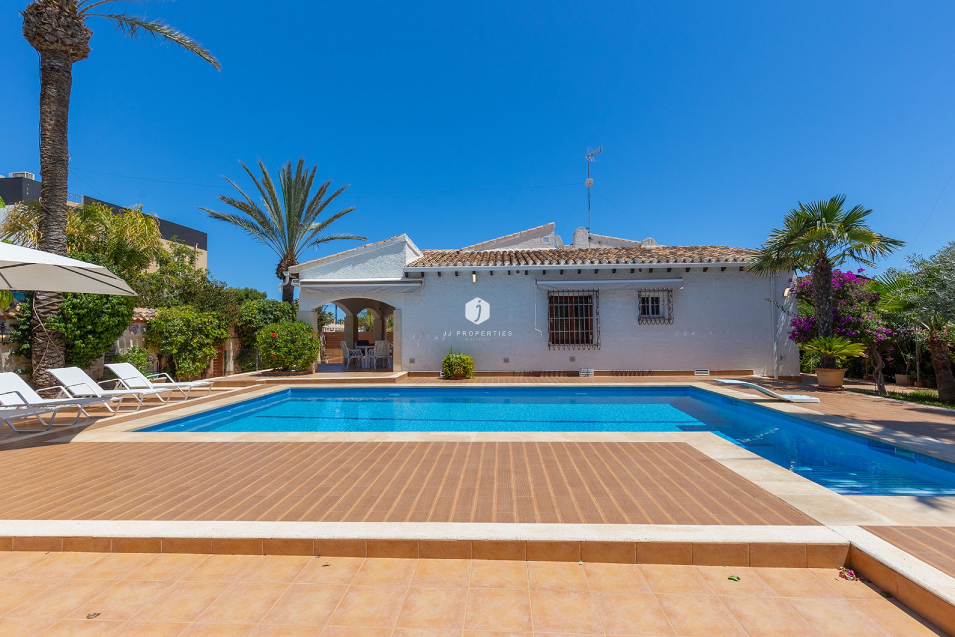 Aus zweiter Hand - Villa -
Orihuela Costa - Costa Blanca