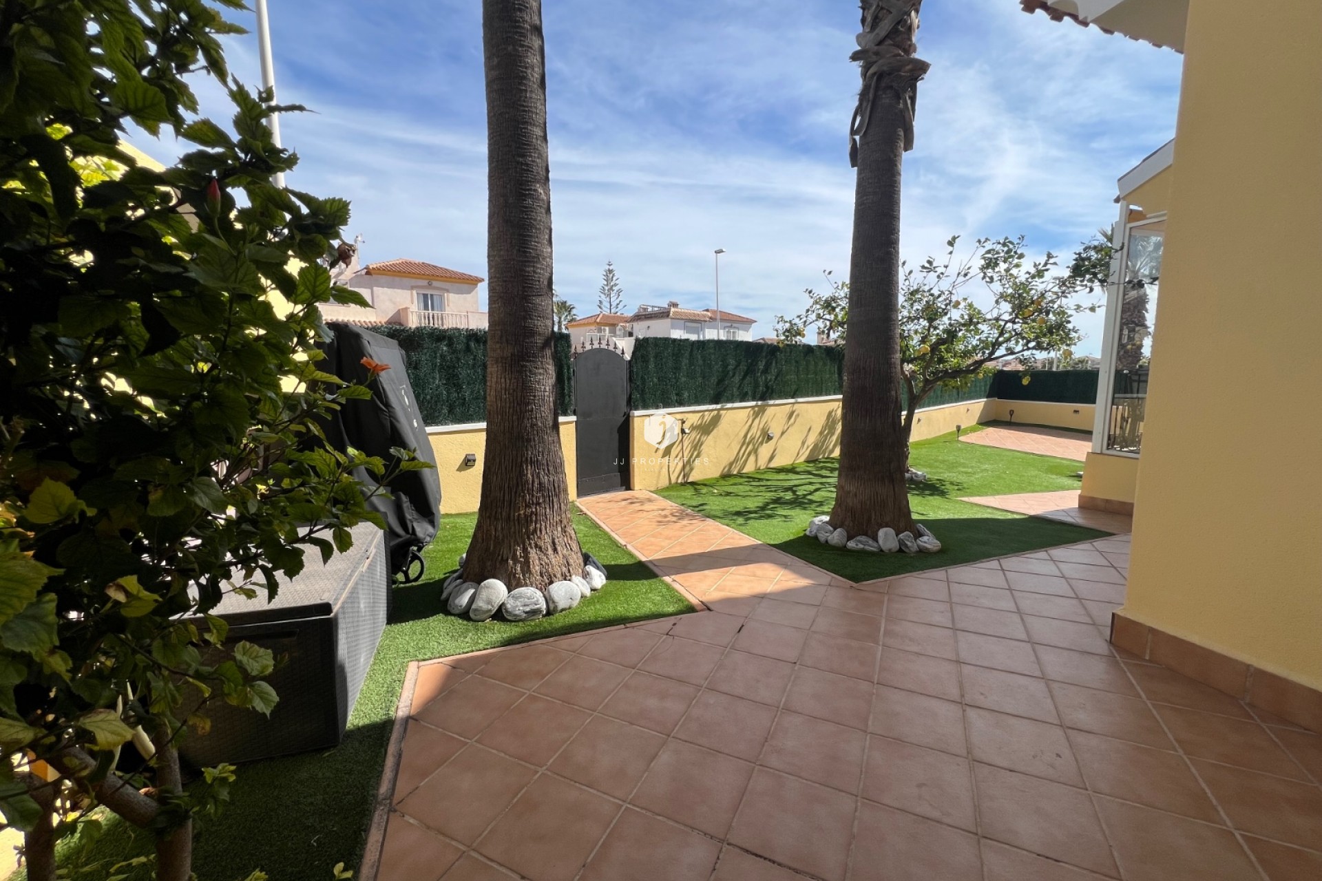 Aus zweiter Hand - Villa -
Orihuela Costa - Costa Blanca