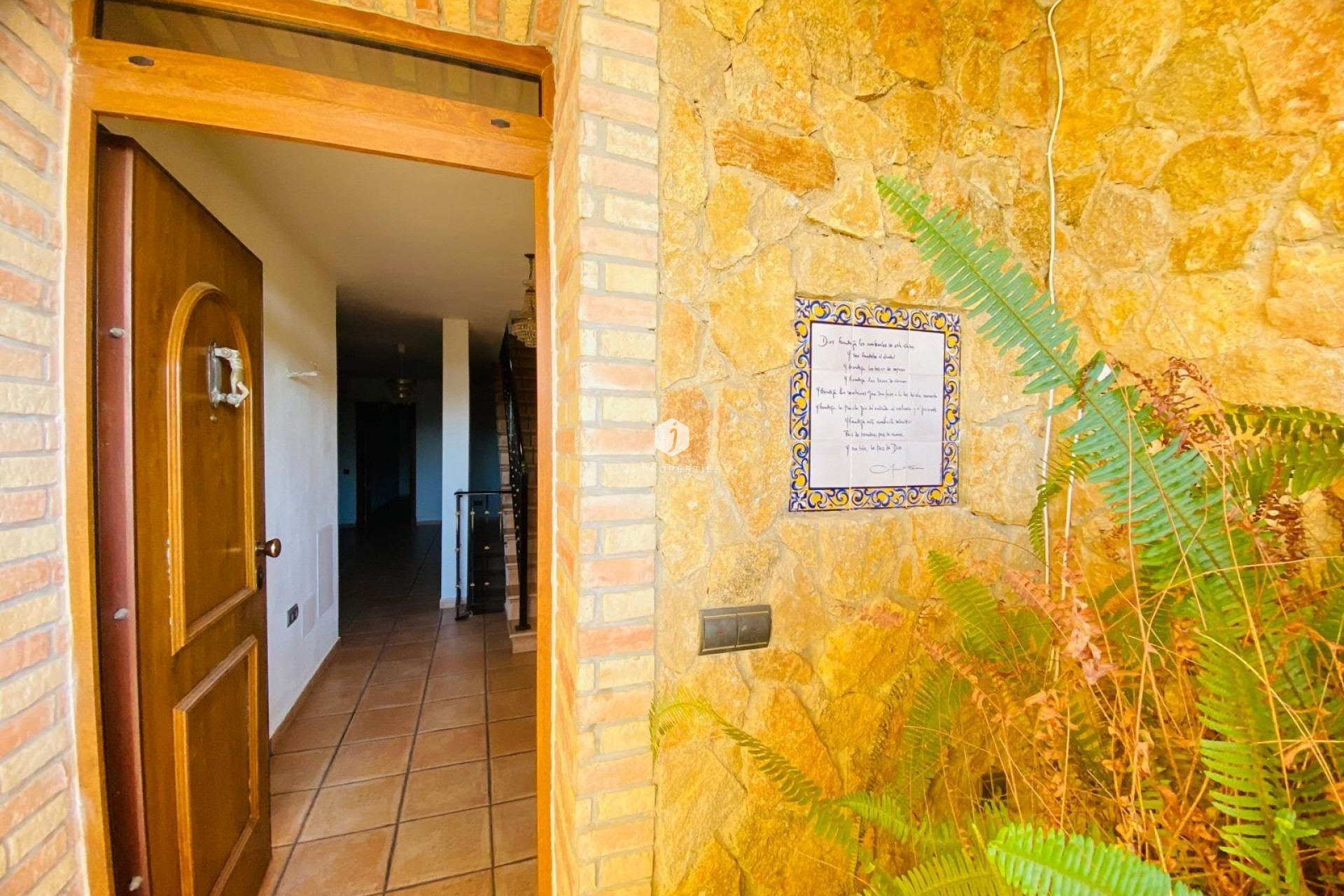 Aus zweiter Hand - Villa -
Orihuela Costa - La Florida