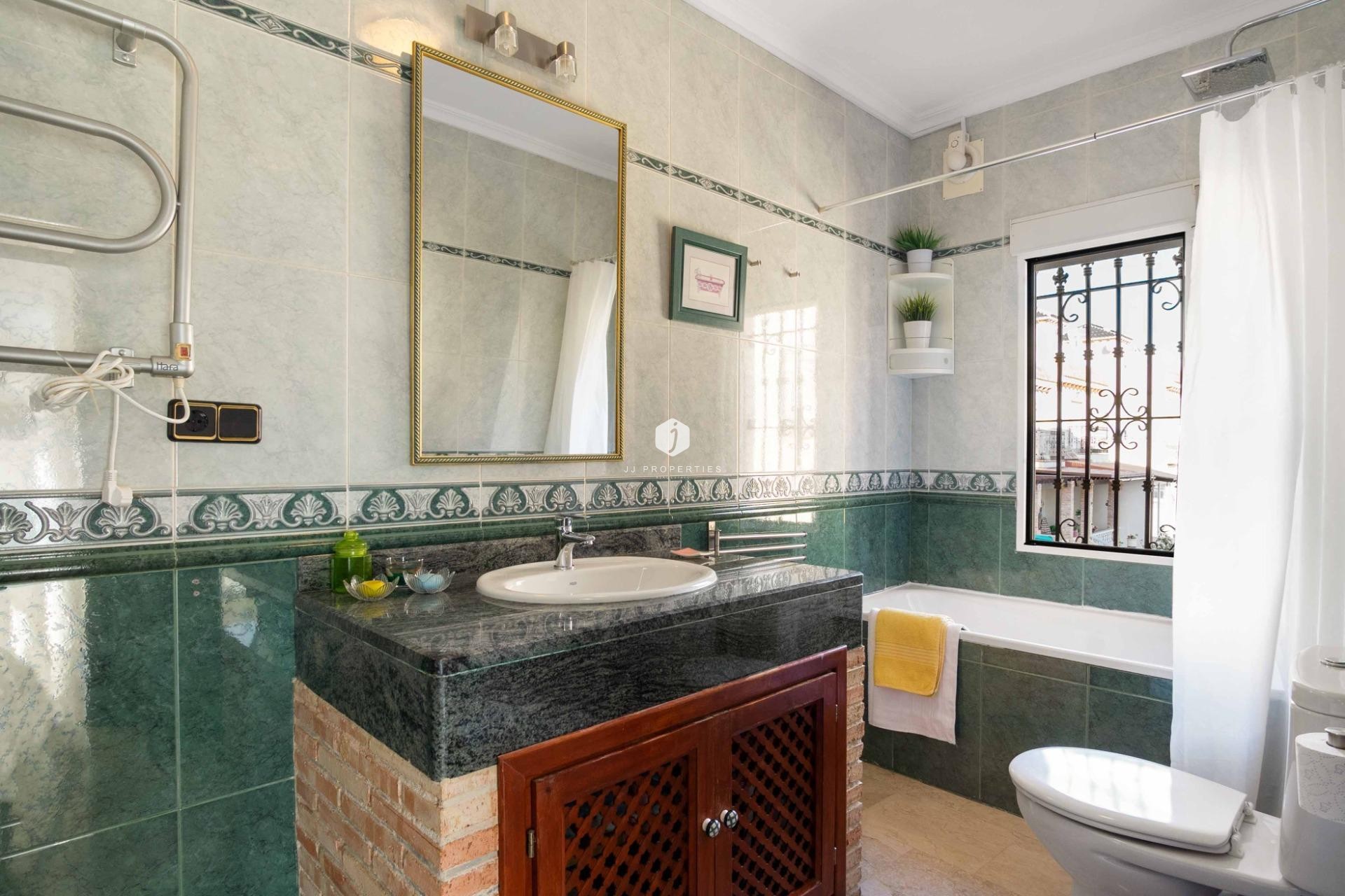 Aus zweiter Hand - Villa -
Orihuela Costa - La Florida