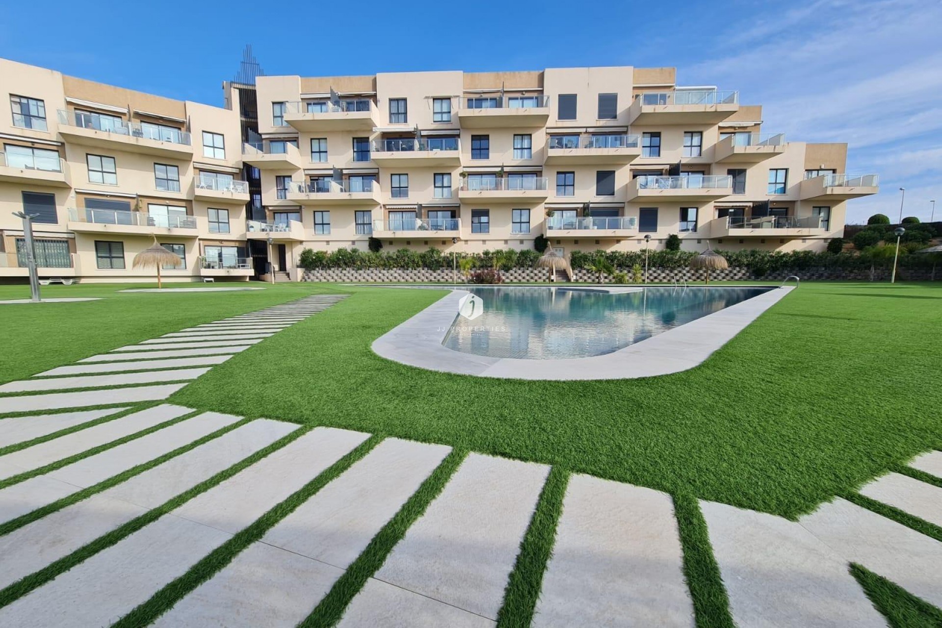 Aus zweiter Hand - Villa -
Orihuela Costa - La Regia