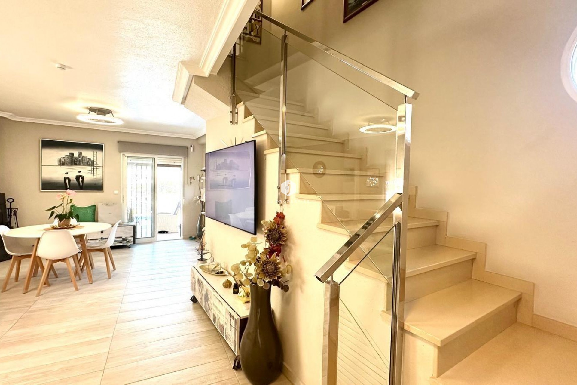 Aus zweiter Hand - Villa -
Orihuela Costa - La Regia