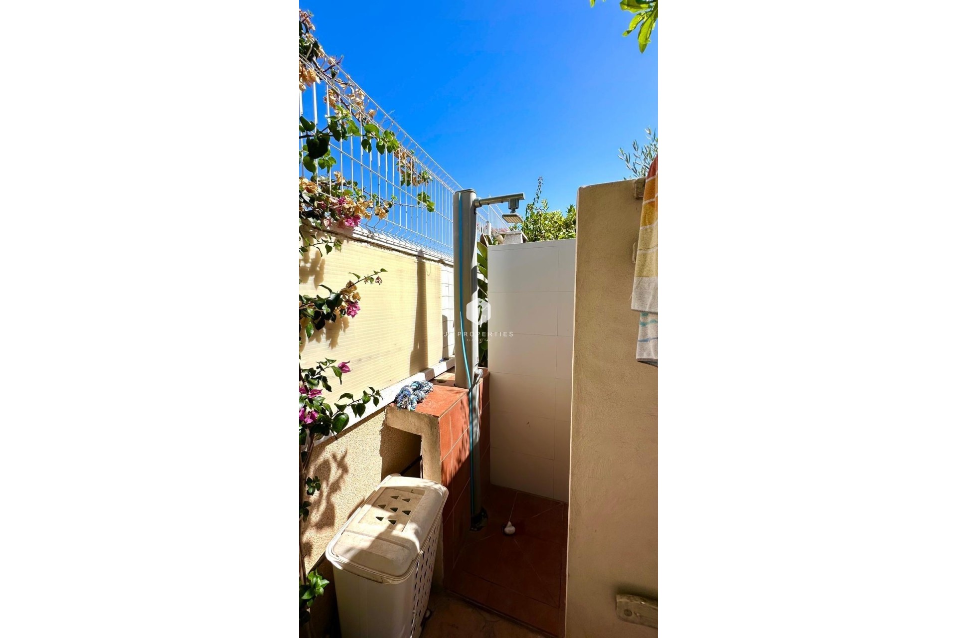 Aus zweiter Hand - Villa -
Orihuela Costa - La Regia