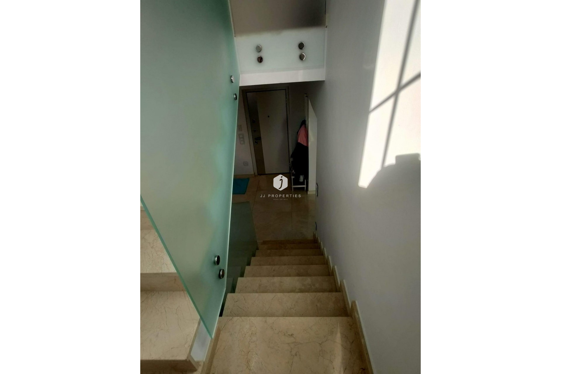 Aus zweiter Hand - Villa -
Orihuela Costa - La Zenia