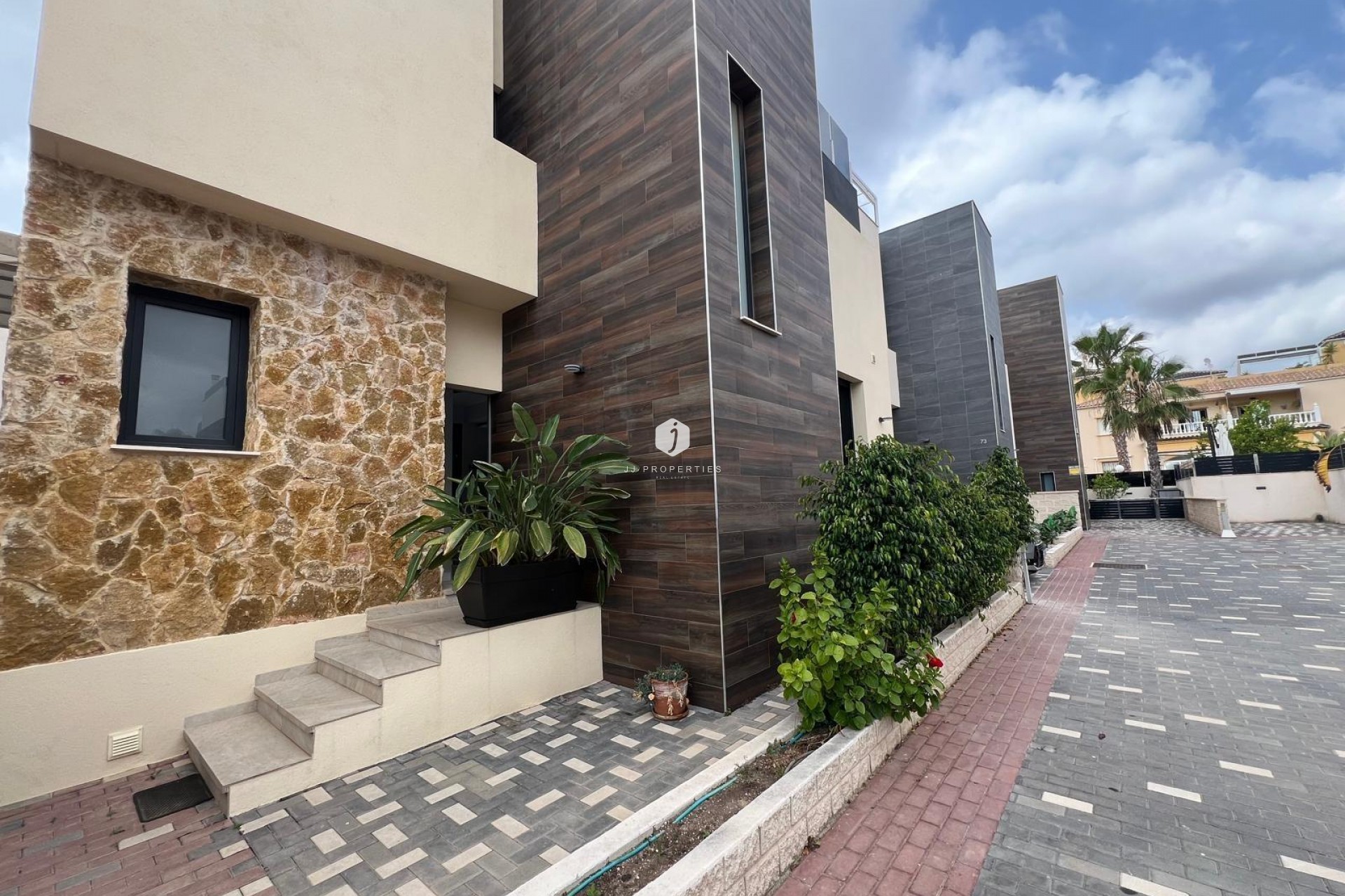 Aus zweiter Hand - Villa -
Orihuela Costa - Lomas de Cabo Roig