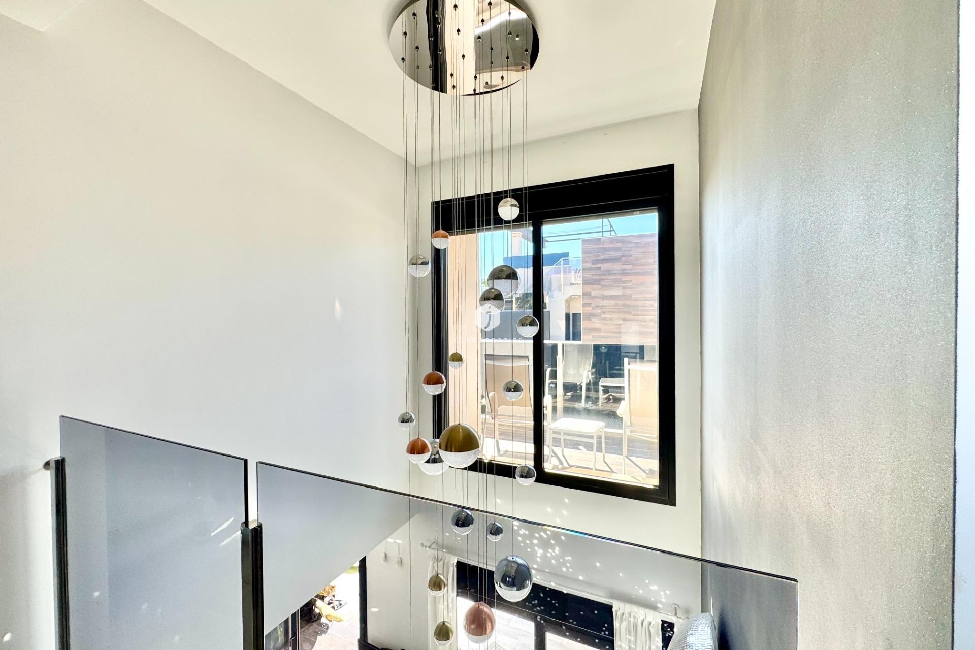 Aus zweiter Hand - Villa -
Orihuela Costa - Lomas de Cabo Roig