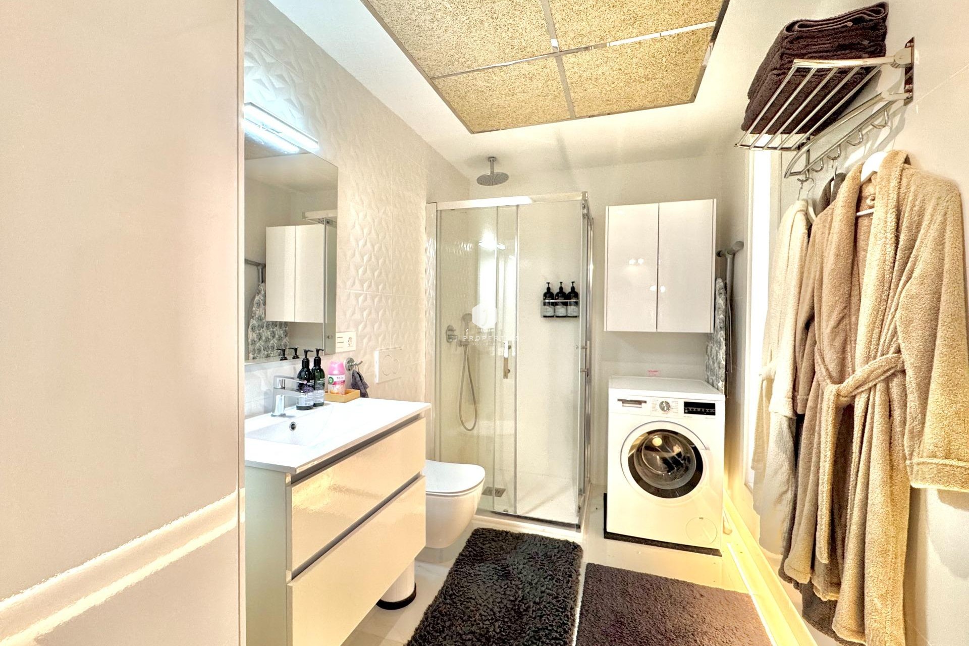 Aus zweiter Hand - Villa -
Orihuela Costa - Lomas de Cabo Roig