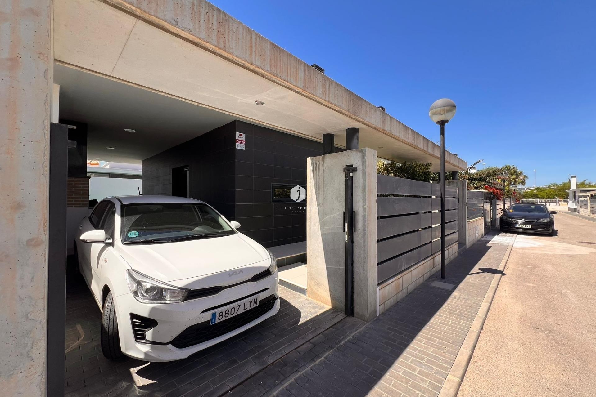 Aus zweiter Hand - Villa -
Orihuela Costa - Lomas de Cabo Roig