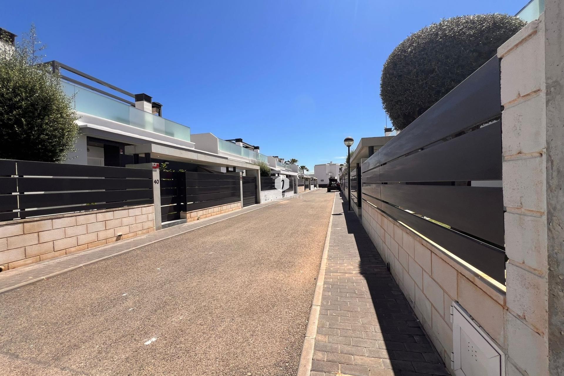 Aus zweiter Hand - Villa -
Orihuela Costa - Lomas de Cabo Roig