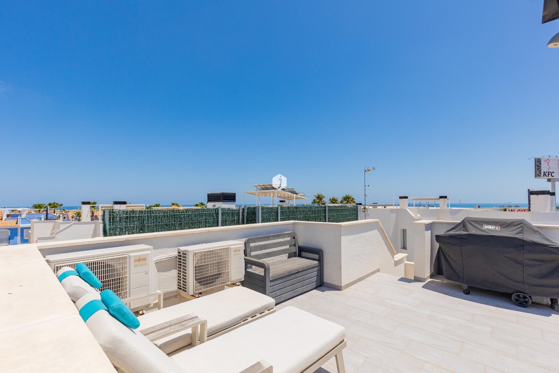 Aus zweiter Hand - Villa -
Orihuela Costa - Lomas de Cabo Roig