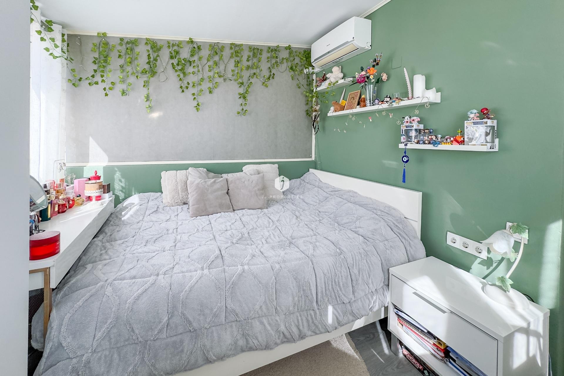 Aus zweiter Hand - Villa -
Orihuela Costa - Los Almendros-la Florida