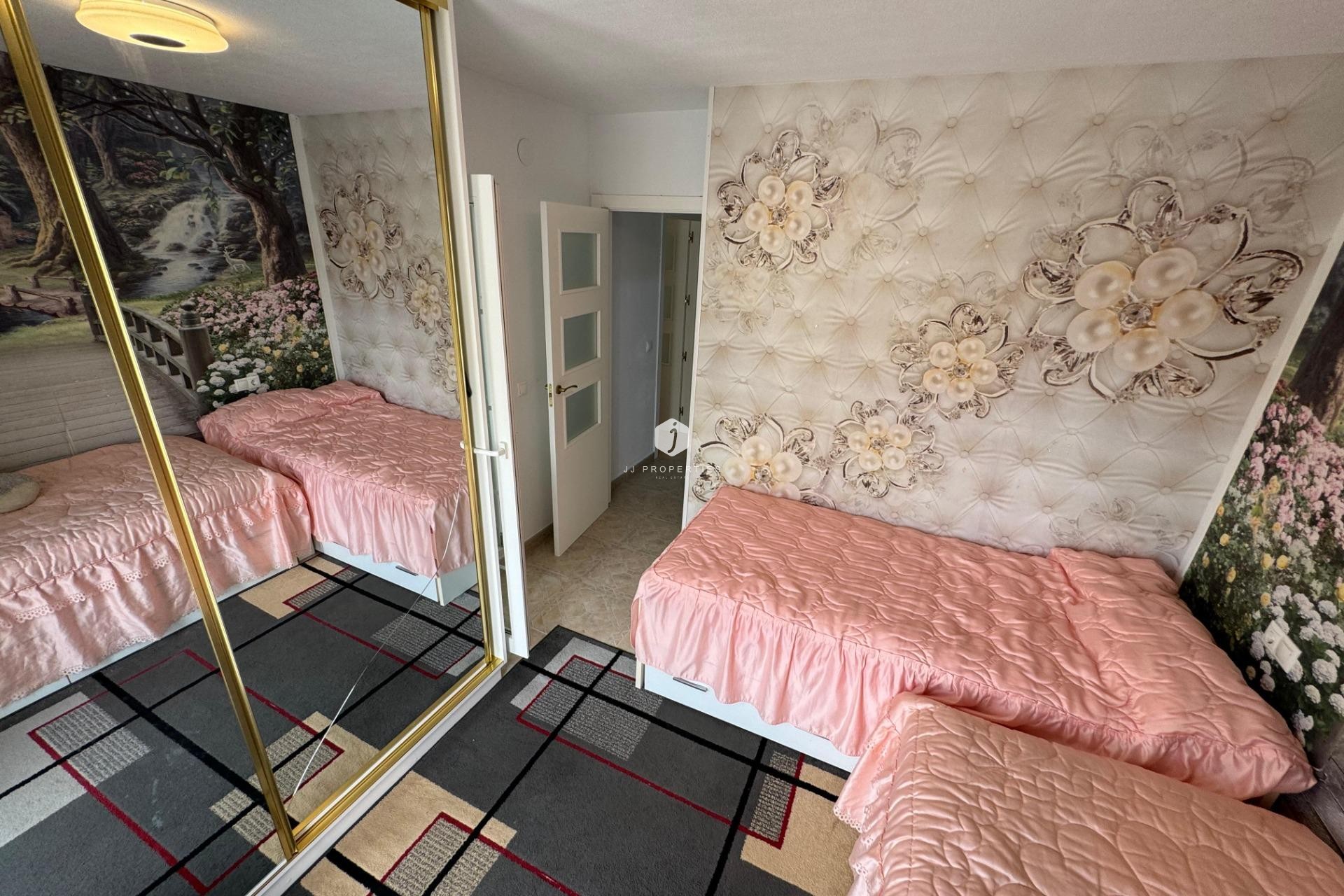 Aus zweiter Hand - Villa -
Orihuela Costa - Los Dolses