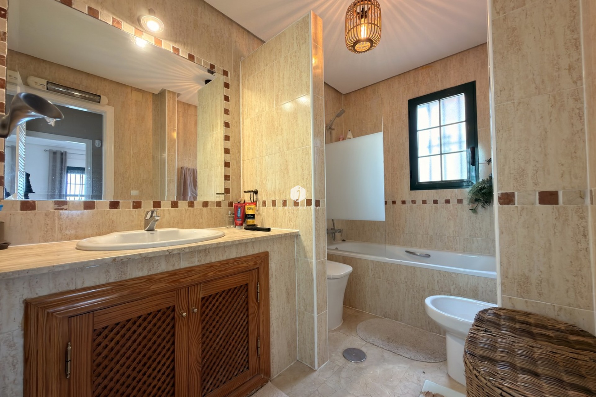 Aus zweiter Hand - Villa -
Orihuela Costa - Los Doses