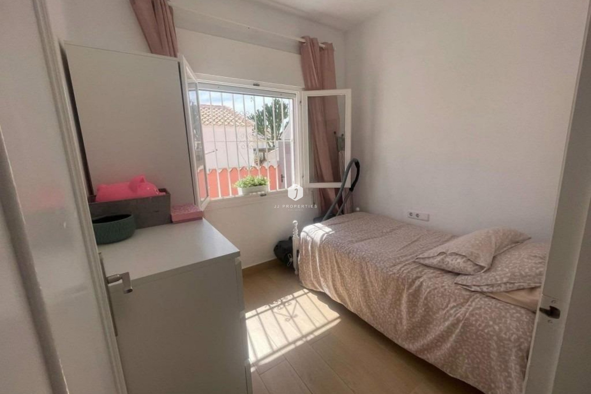 Aus zweiter Hand - Villa -
Orihuela Costa - Playa Flamenca