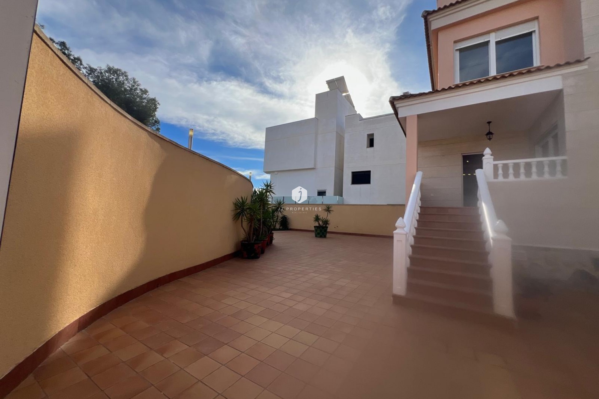 Aus zweiter Hand - Villa -
Orihuela Costa - Villamartín-las Filipinas