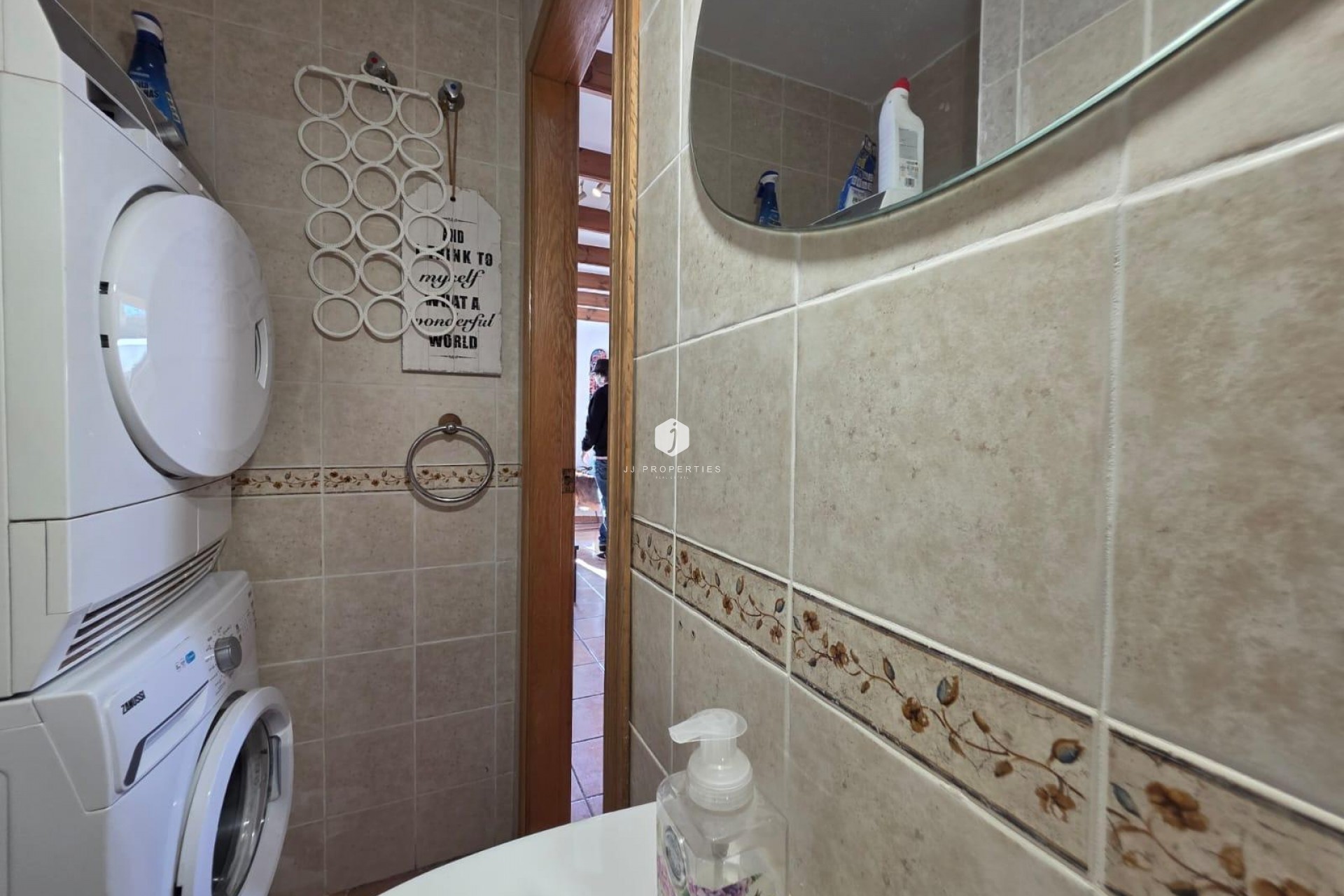 Aus zweiter Hand - Villa -
Orihuela Costa - Villamartín-las Filipinas