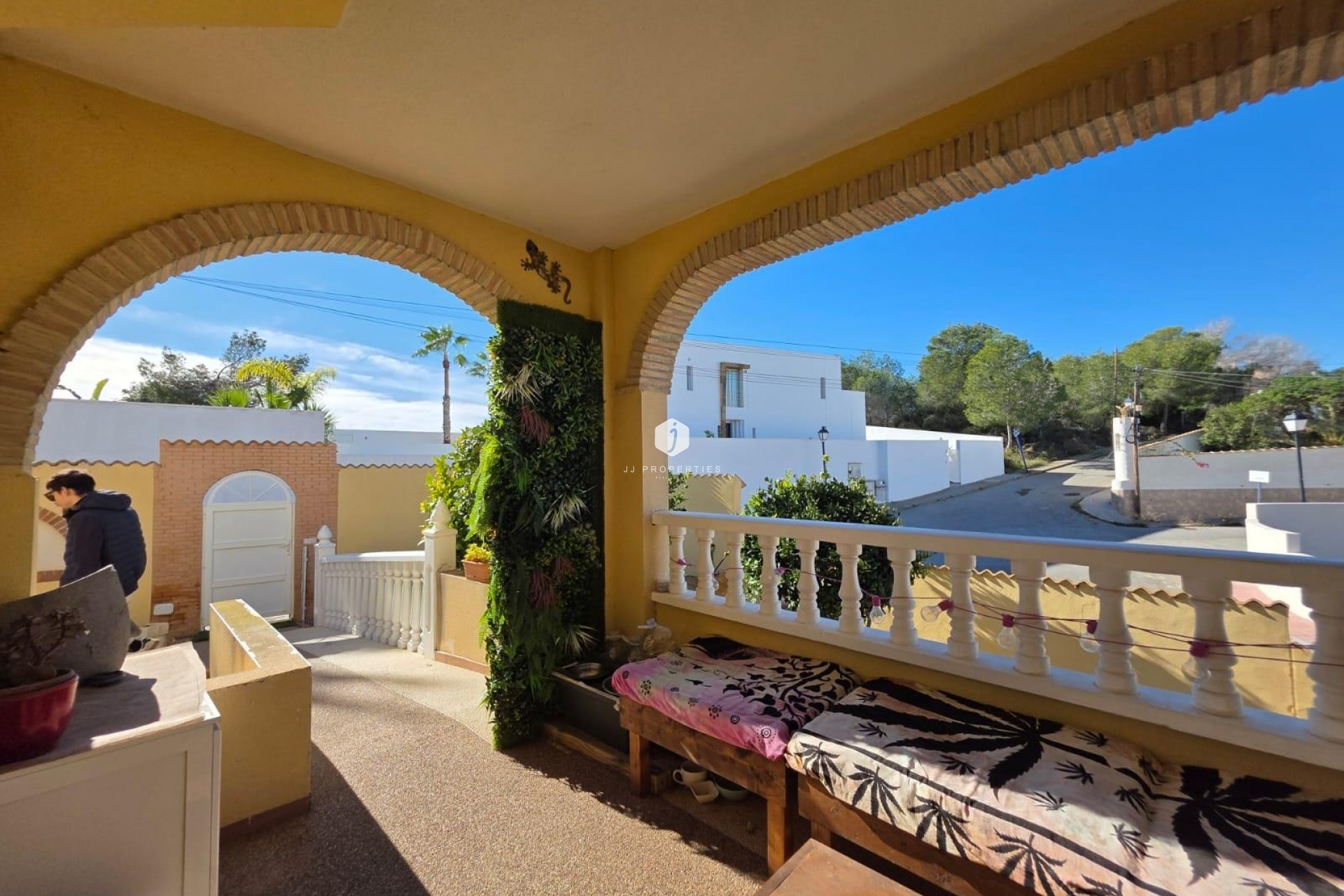 Aus zweiter Hand - Villa -
Orihuela Costa - Villamartín-las Filipinas