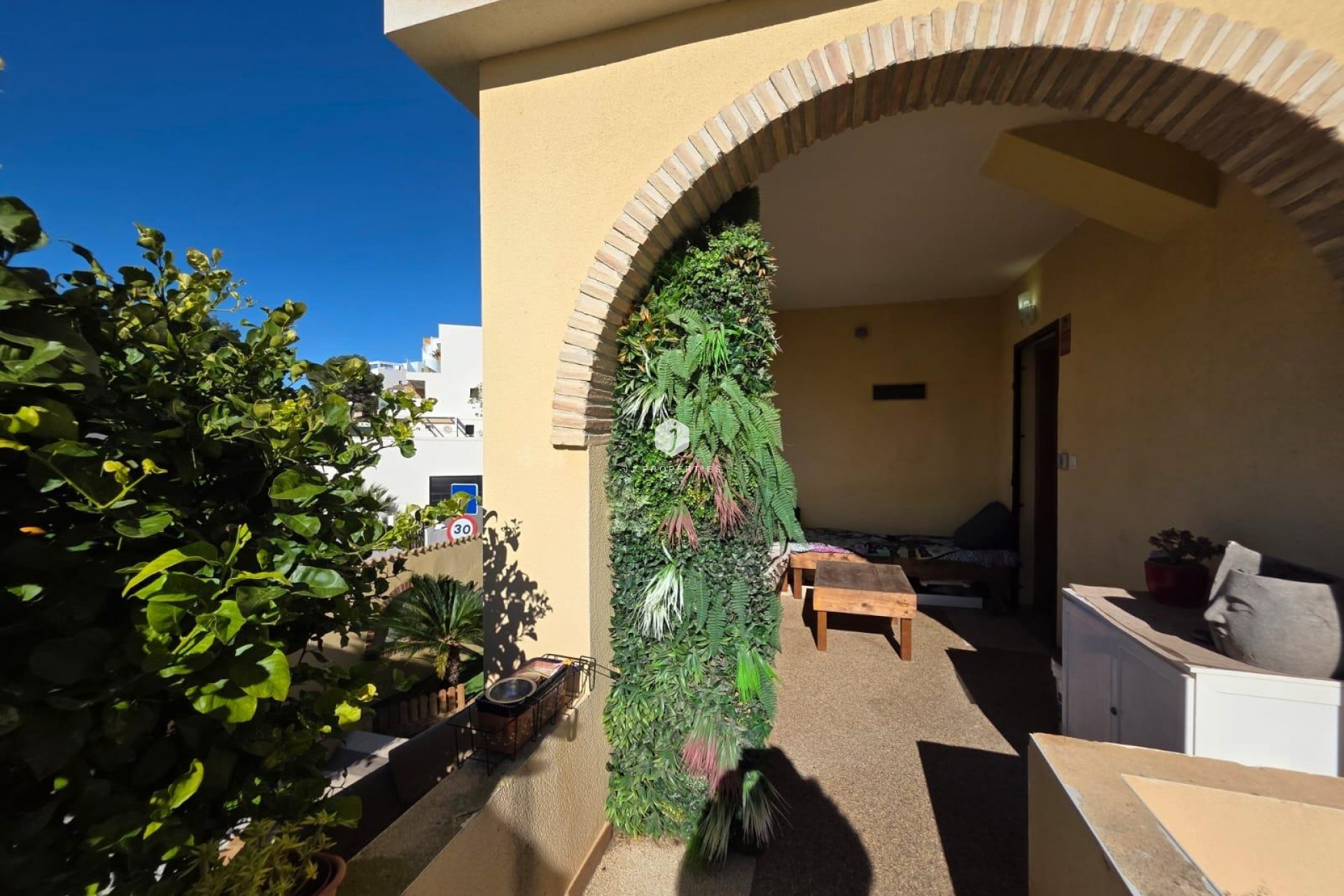 Aus zweiter Hand - Villa -
Orihuela Costa - Villamartín-las Filipinas