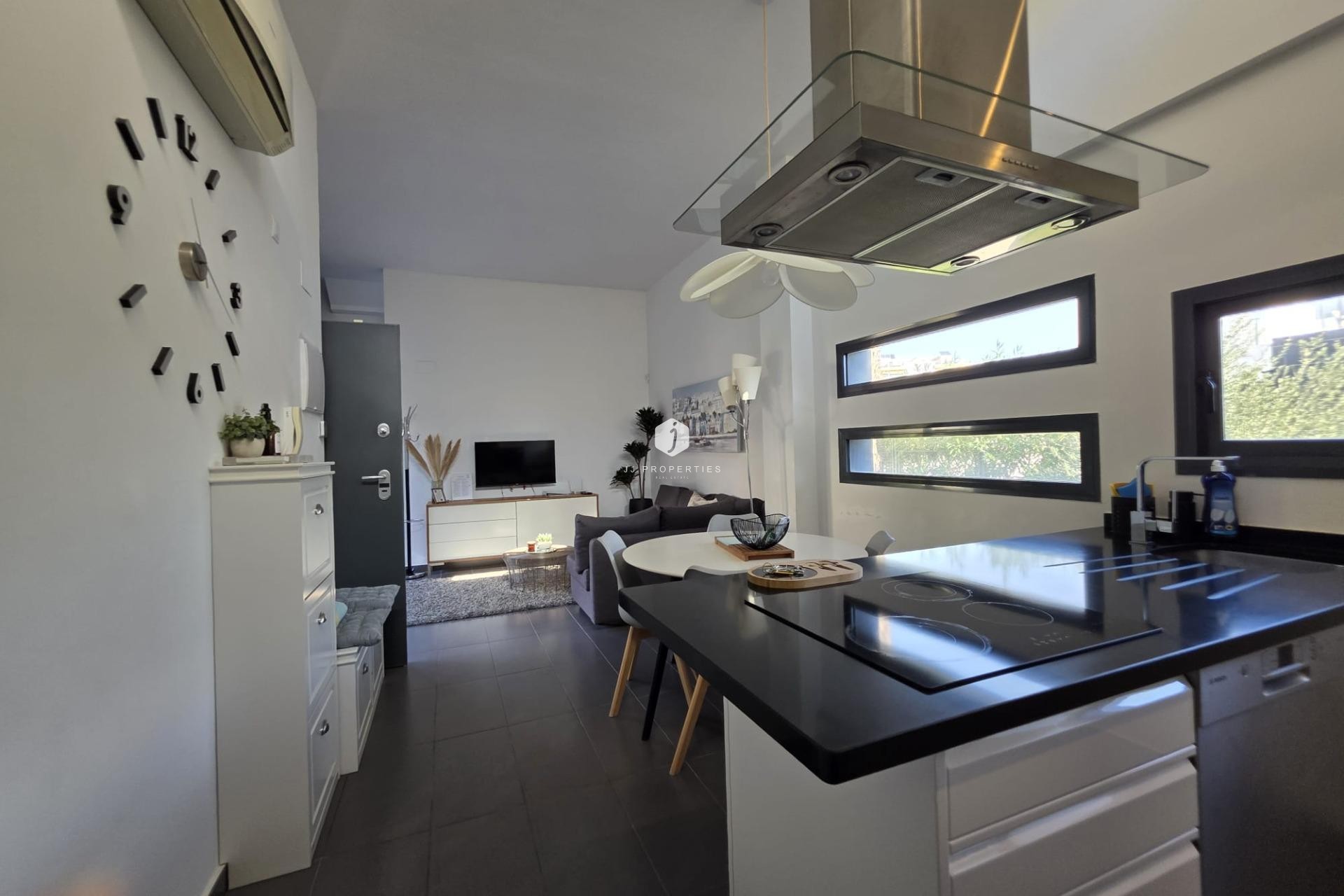 Aus zweiter Hand - Villa -
Orihuela Costa - Villamartín