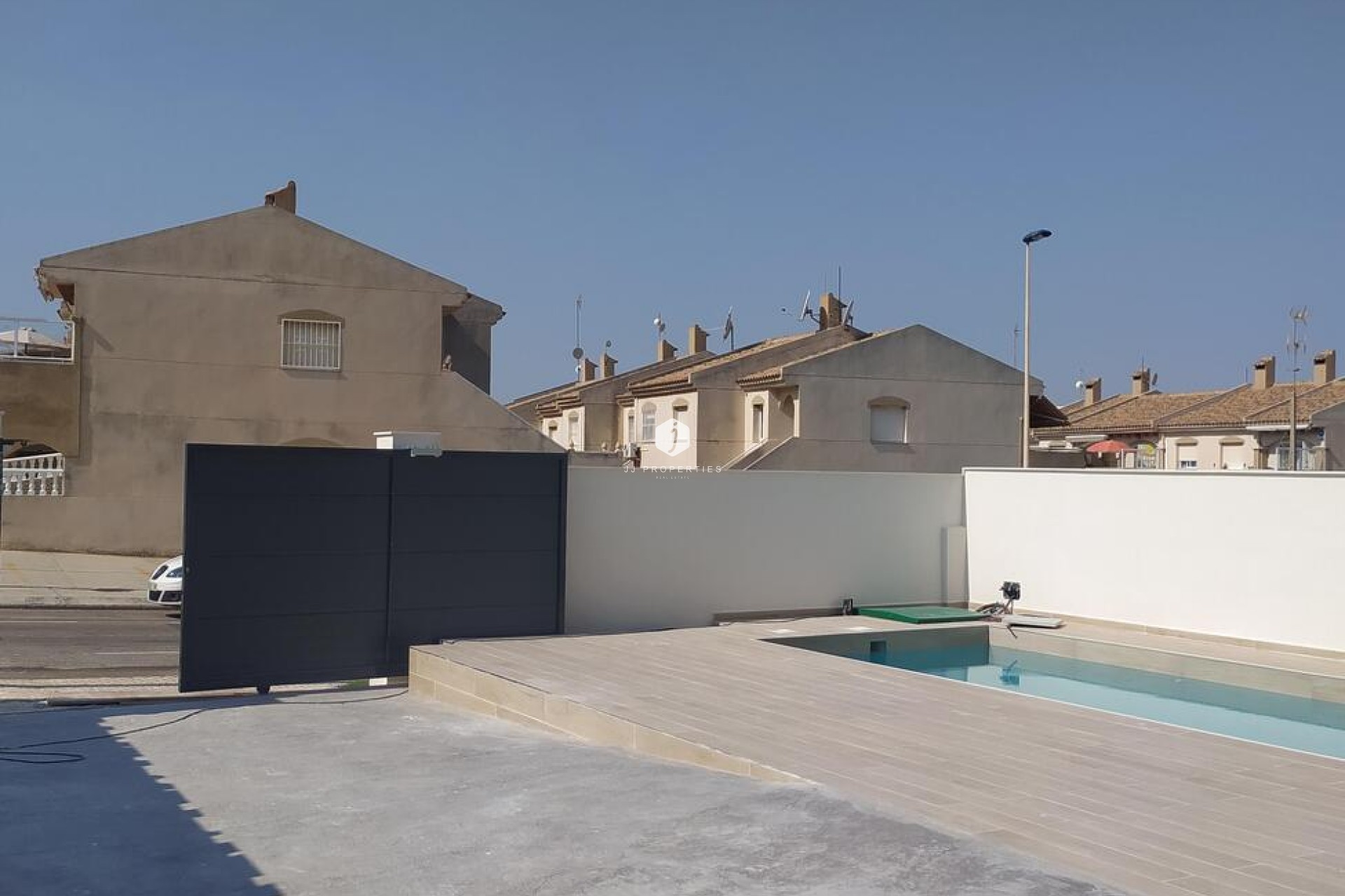 Aus zweiter Hand - Villa Penthouse -
Torrevieja - aguas nuevas