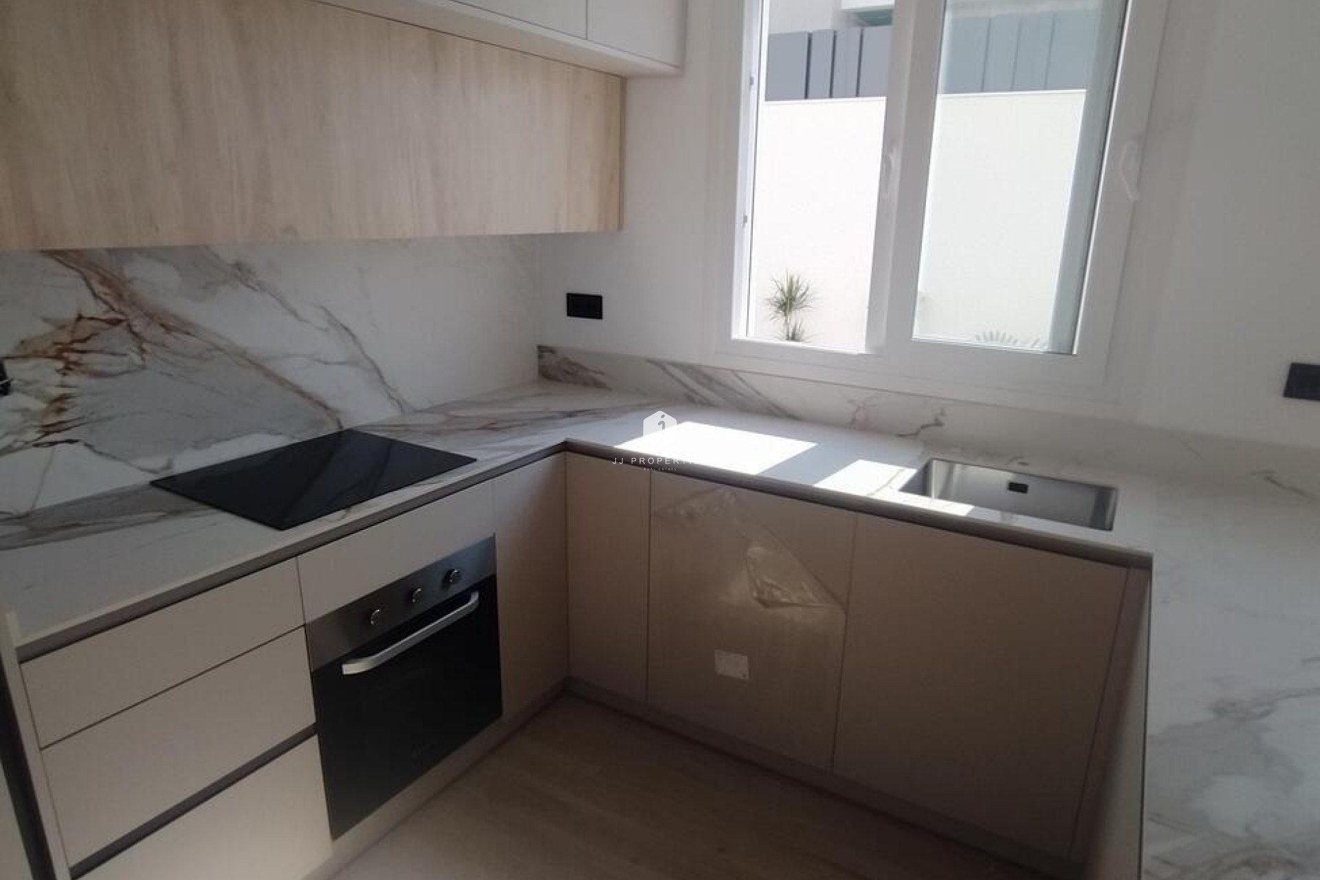 Aus zweiter Hand - Villa Penthouse -
Torrevieja - aguas nuevas