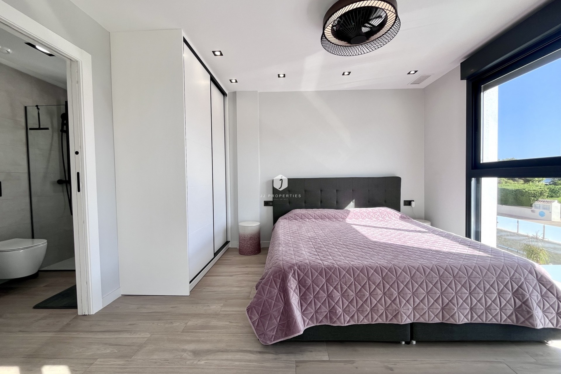 Aus zweiter Hand - Villa -
Playa Flamenca - Costa Blanca