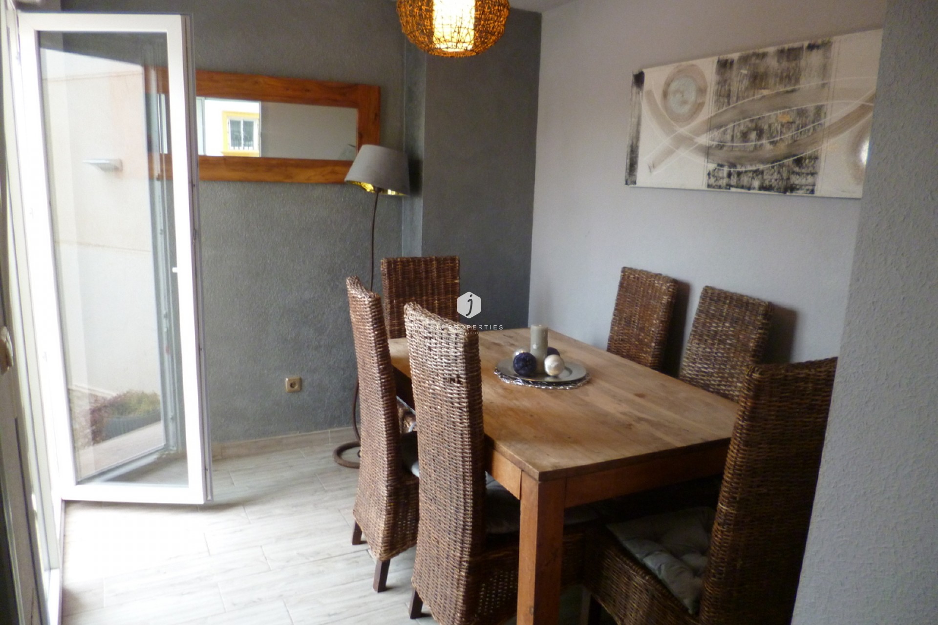 Aus zweiter Hand - Villa -
Playa Flamenca - Costa Blanca