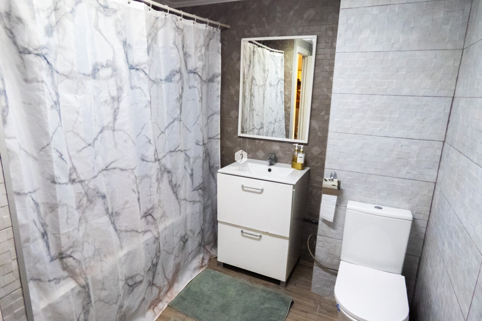 Aus zweiter Hand - Villa -
Playa Flamenca - Costa Blanca