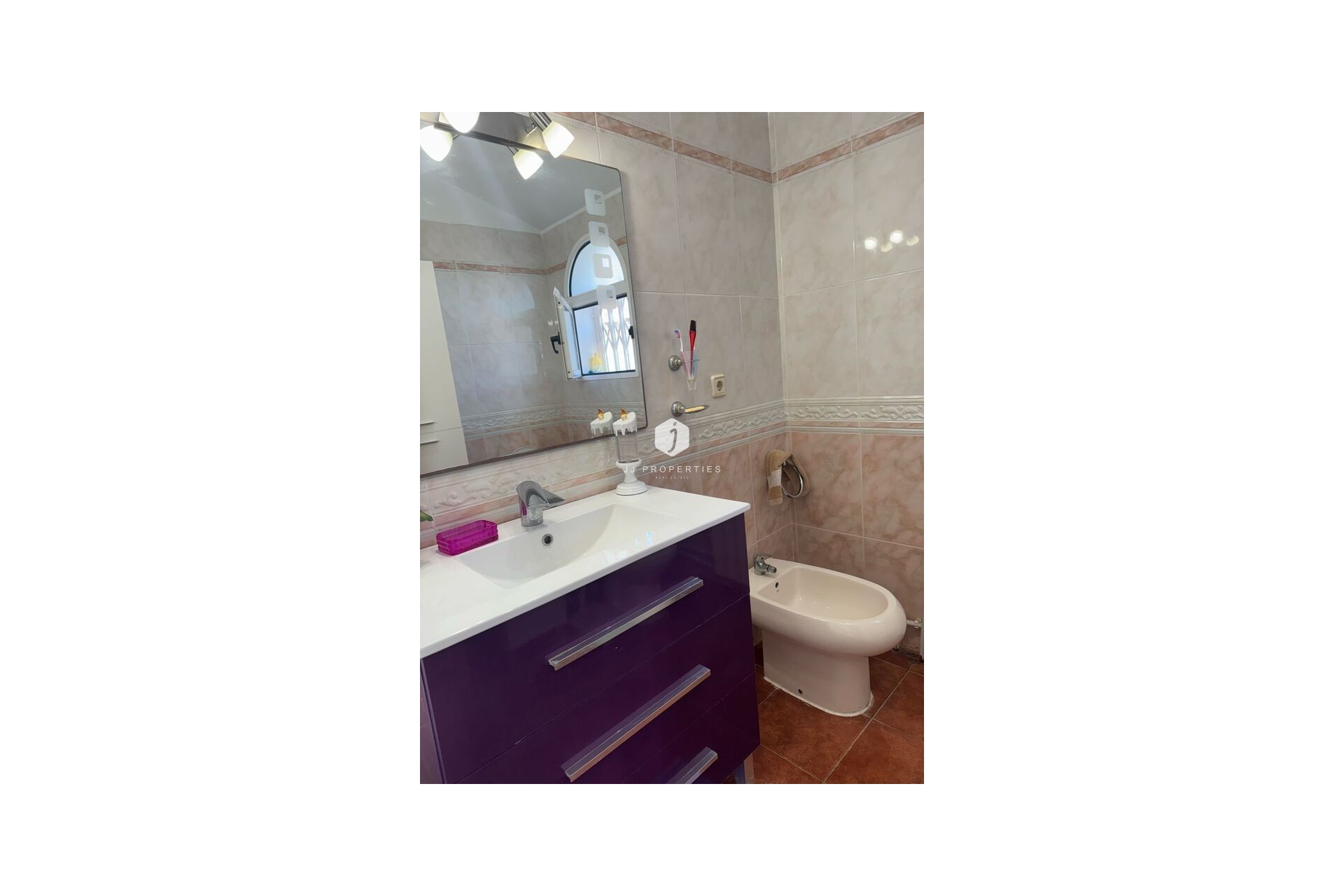 Aus zweiter Hand - Villa -
Playa Flamenca - Costa Blanca