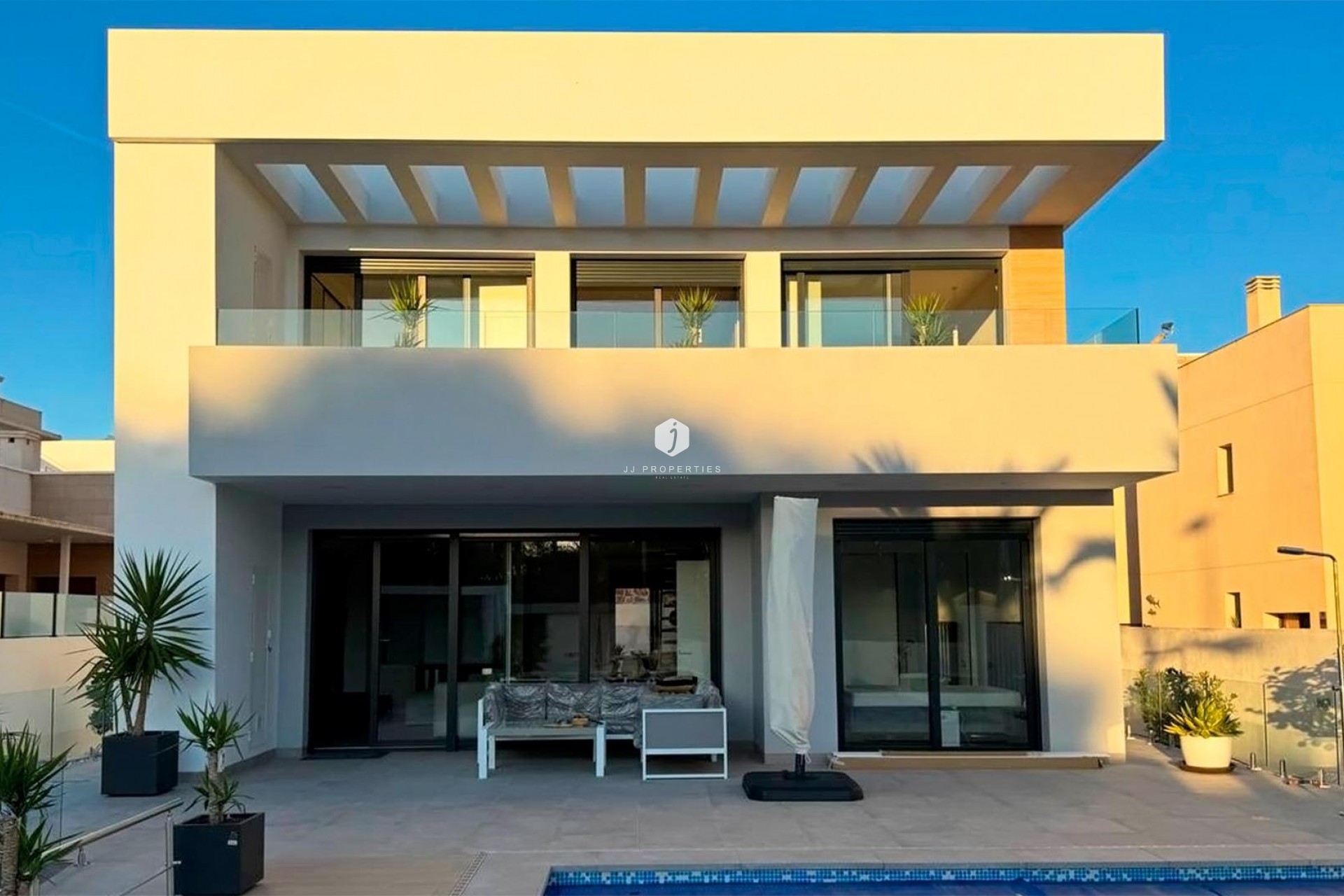 Aus zweiter Hand - Villa -
Rojales - Ciudad Quesada