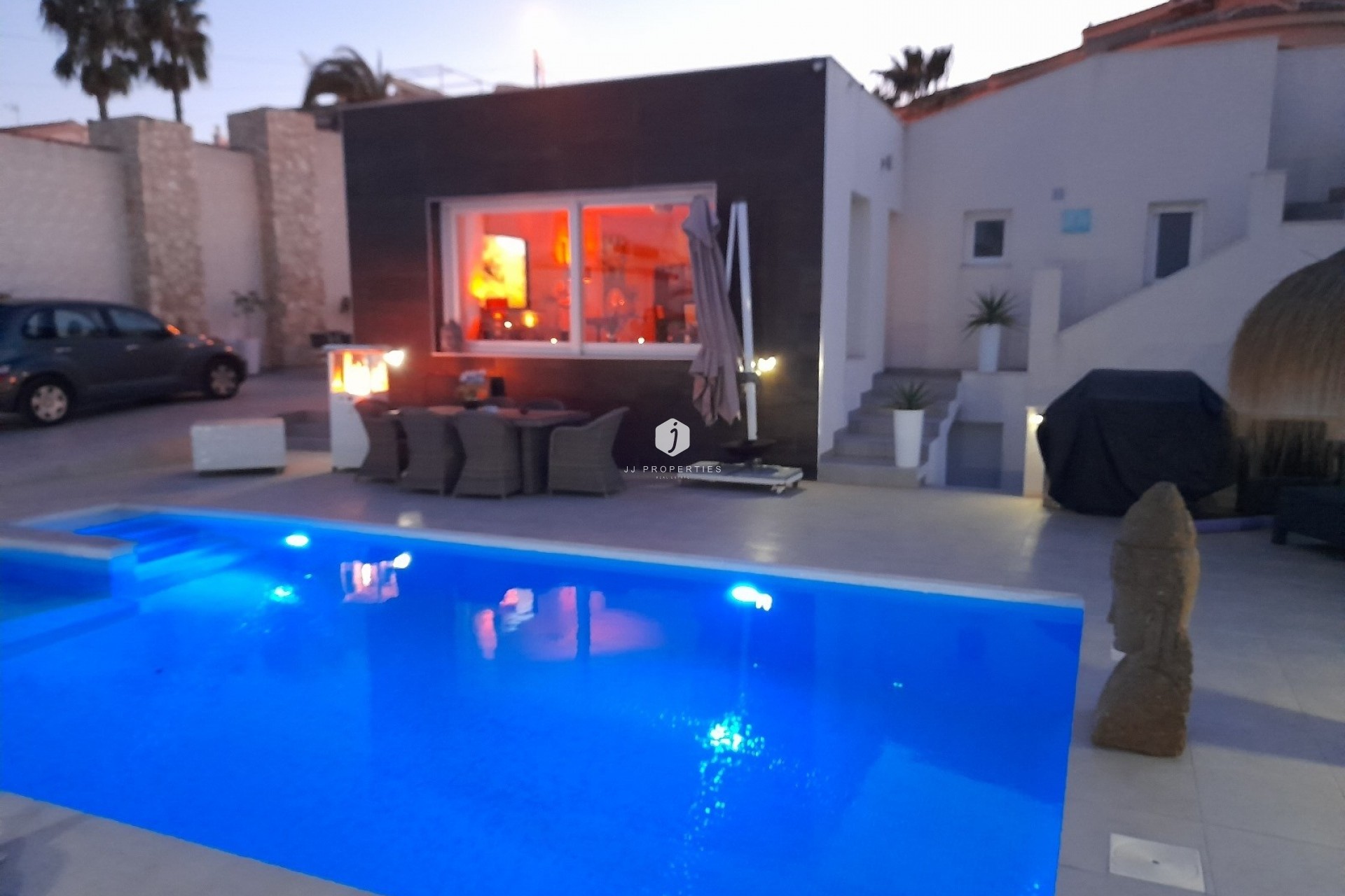 Aus zweiter Hand - Villa -
Rojales - Inland