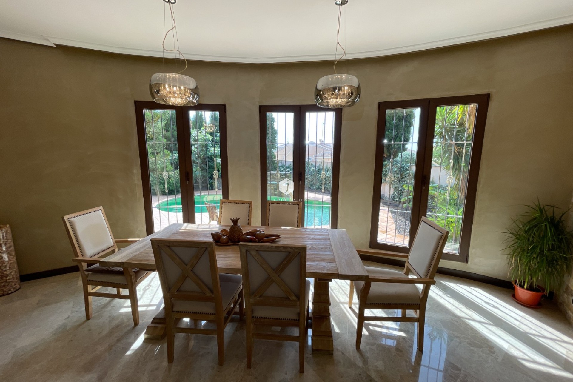 Aus zweiter Hand - Villa -
Rojales - Inland