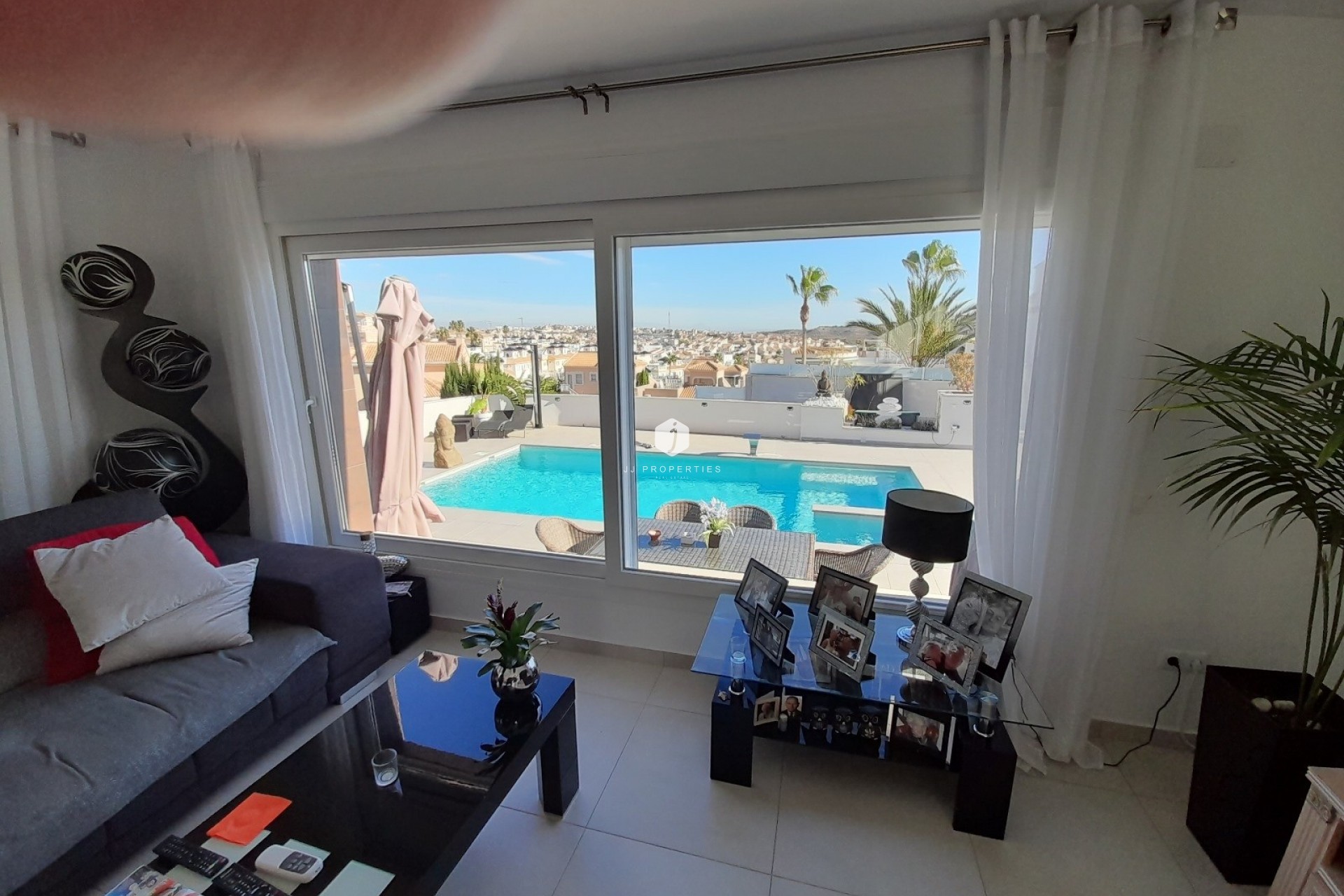 Aus zweiter Hand - Villa -
Rojales - Inland