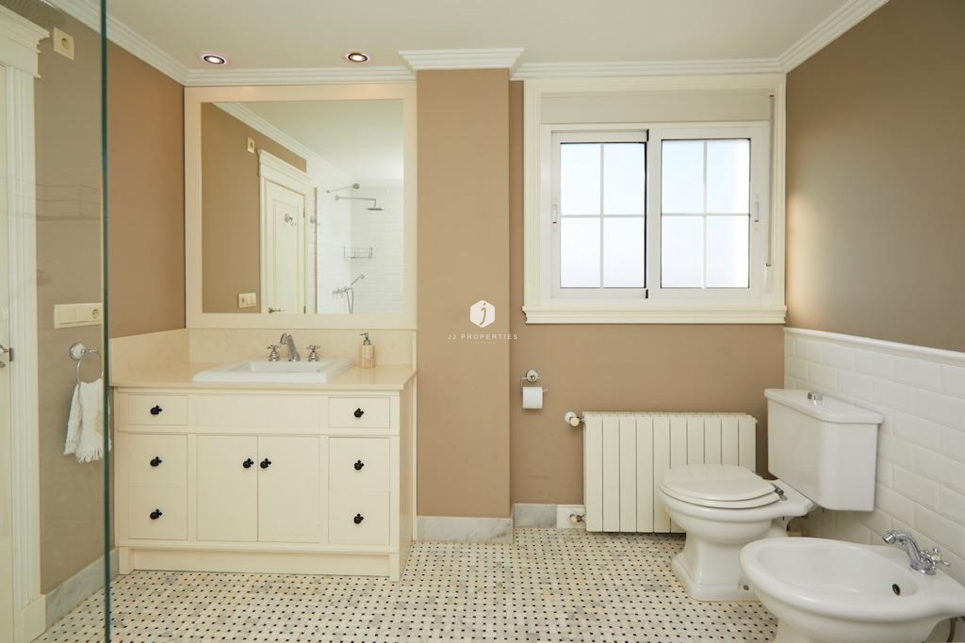 Aus zweiter Hand - Villa -
Rojales - Inland