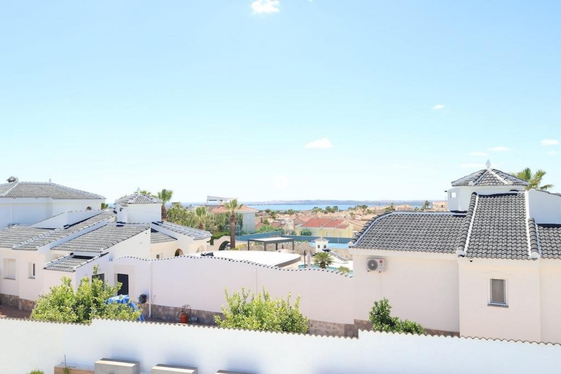 Aus zweiter Hand - Villa -
Rojales - Inland